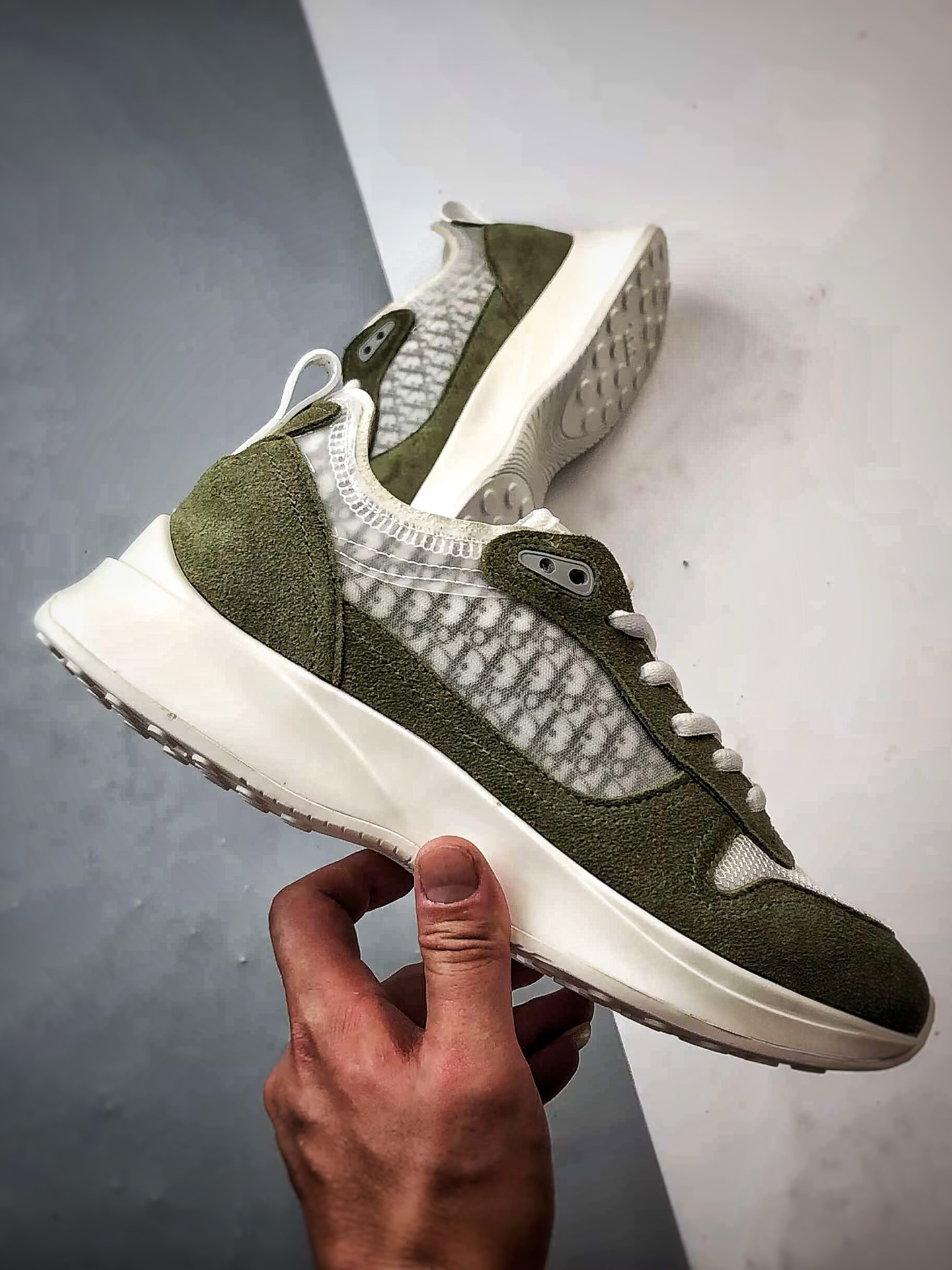 Dior/迪奥 B25 Oblique Runner Sneaker 绿色 老爹风系带低帮透气休闲运动慢跑鞋