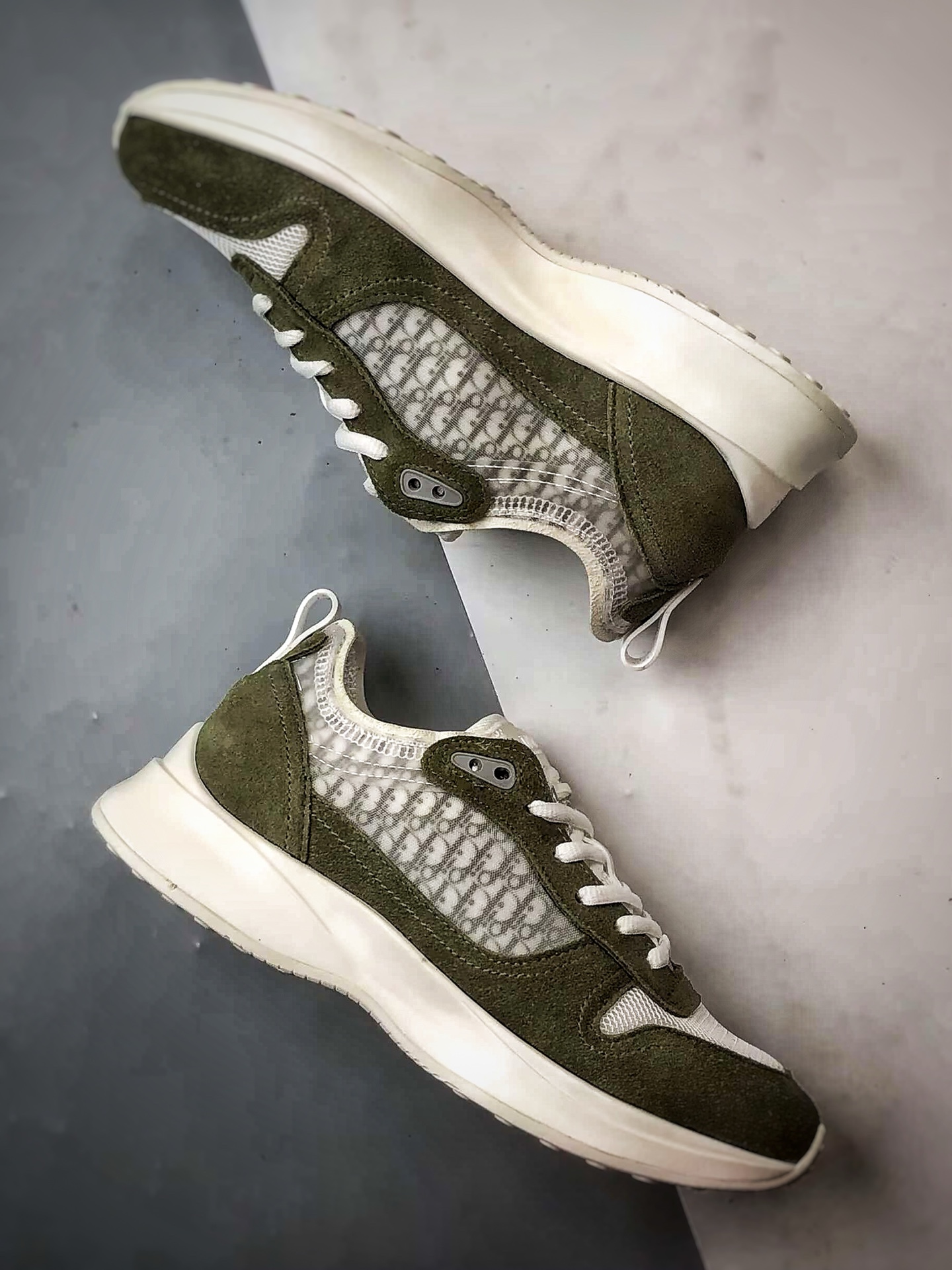 Dior/迪奥 B25 Oblique Runner Sneaker 绿色 老爹风系带低帮透气休闲运动慢跑鞋