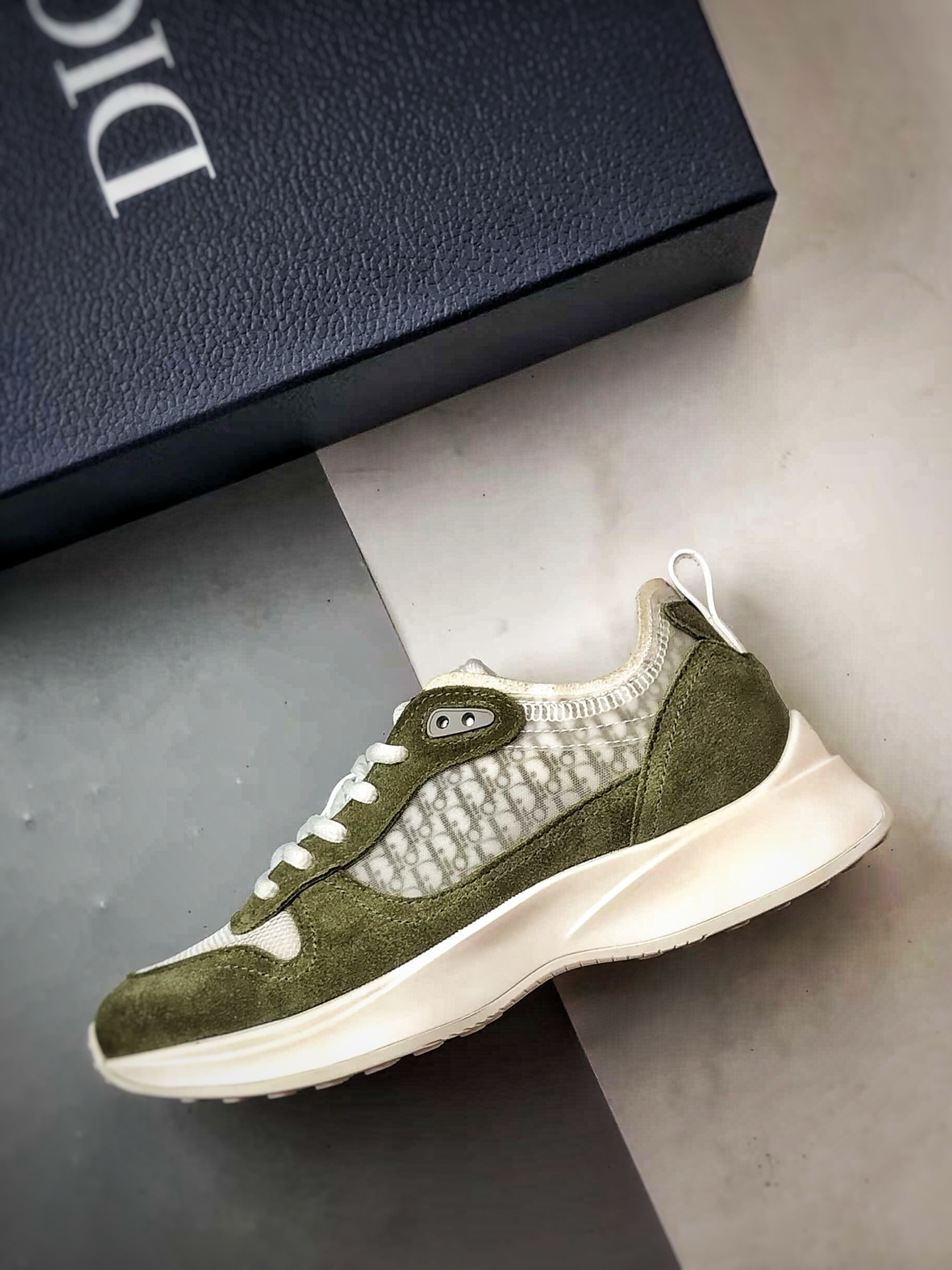 Dior/迪奥 B25 Oblique Runner Sneaker 绿色 老爹风系带低帮透气休闲运动慢跑鞋