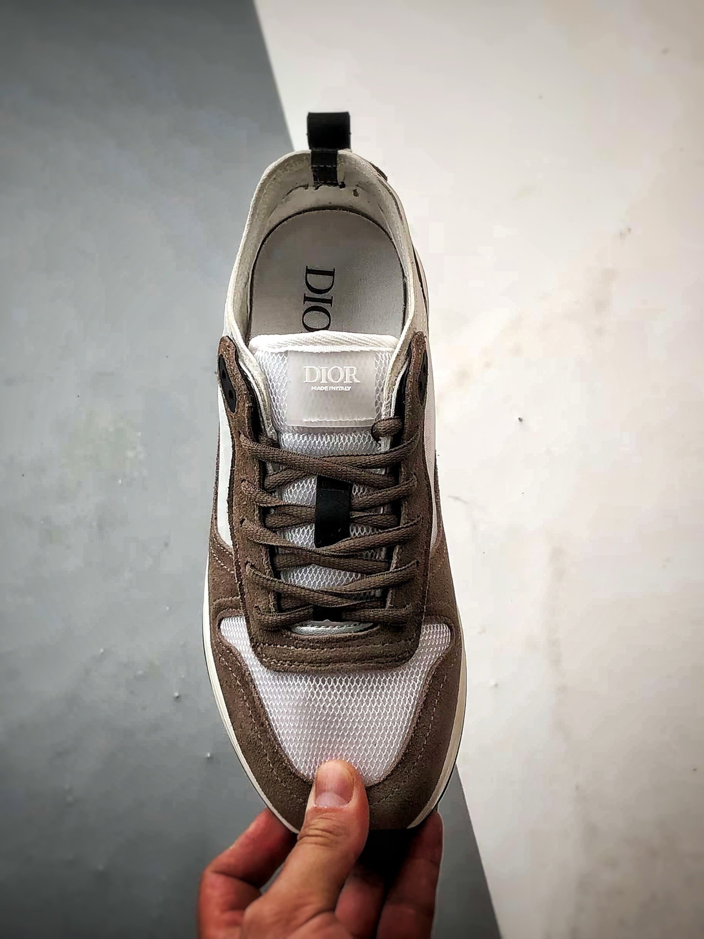 Dior/迪奥 B25 Oblique Runner Sneaker 棕色 老爹风系带低帮透气休闲运动慢跑鞋-Chinese UA Cheap High Quatity Brand Clothes Bags handbags Sneakers wholesale wholesaler seller from China Factory suppliers Fashion Clothing Shoes best Quality Beautiful Price Dior/迪奥 B25 Oblique Runner Sneaker 棕色 老爹风系带低帮透气休闲运动慢跑鞋