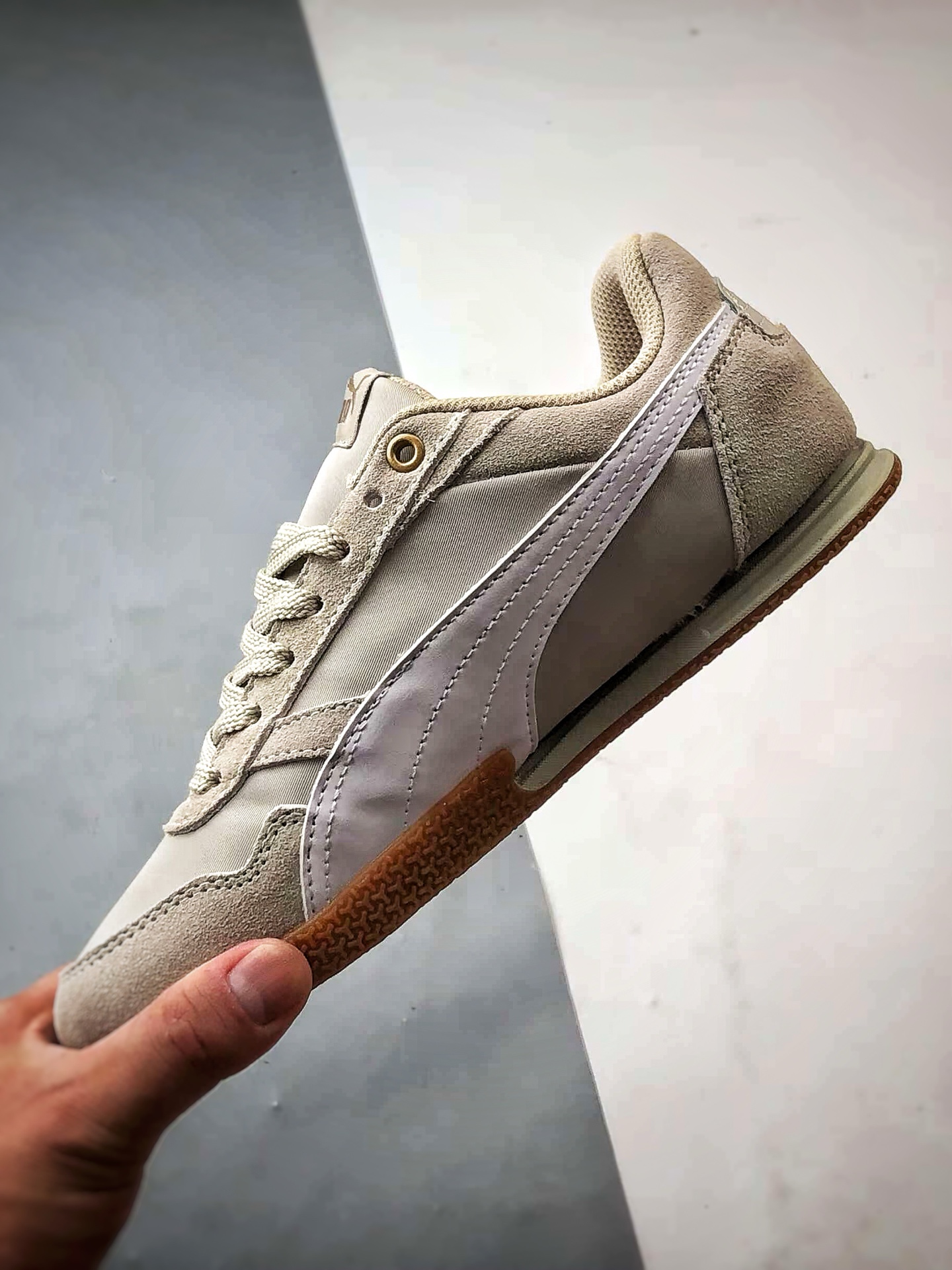 190 Puma Bella Donna Nylon 米白 唐娜尼龙薄底复古运动休闲鞋 402554-05-Chinese UA Cheap High Quatity Brand Clothes Bags handbags Sneakers wholesale wholesaler seller from China Factory suppliers Fashion Clothing Shoes best Quality Beautiful Price 190 Puma Bella Donna Nylon 米白 唐娜尼龙薄底复古运动休闲鞋 402554-05