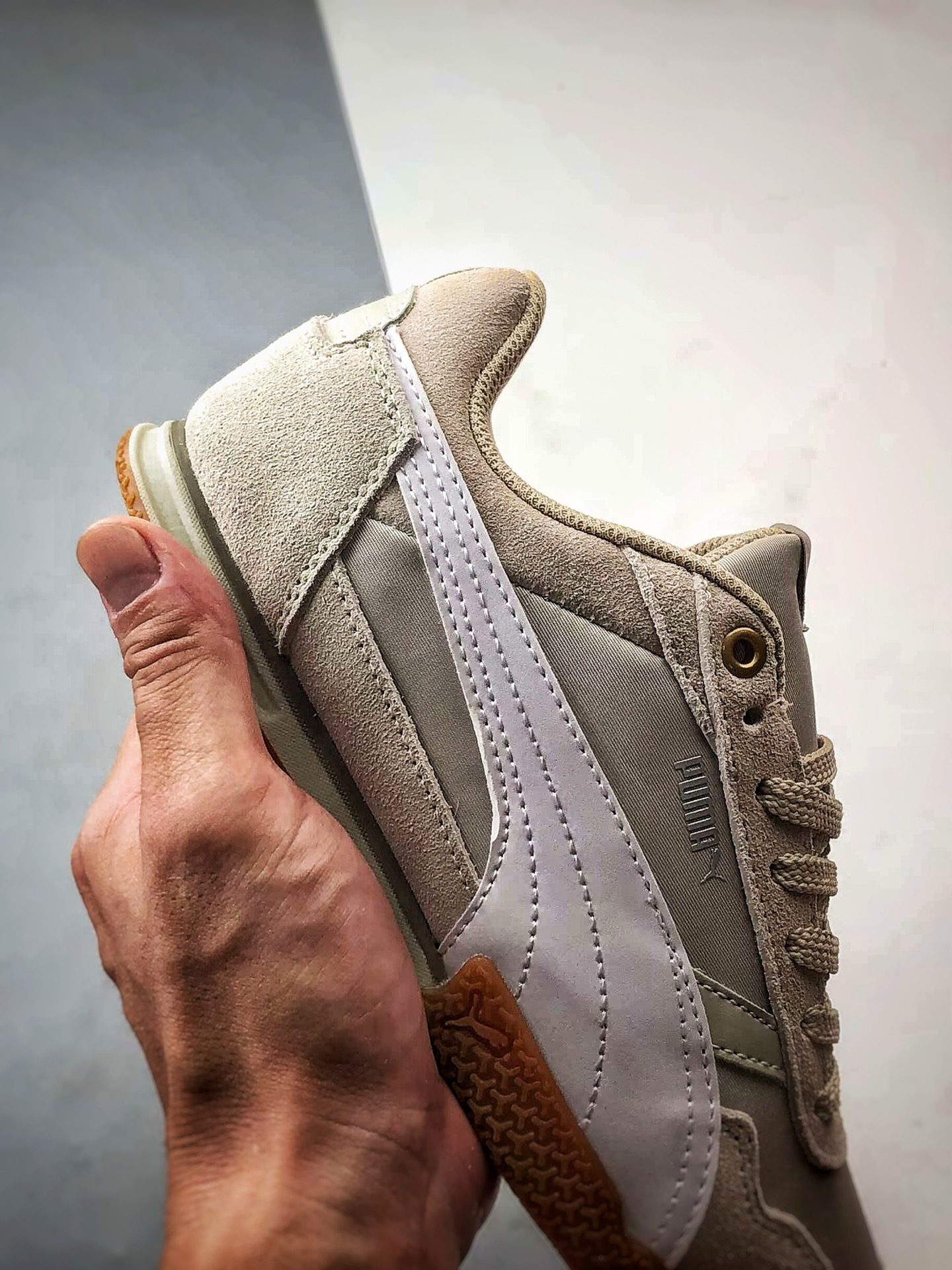 190 Puma Bella Donna Nylon 米白 唐娜尼龙薄底复古运动休闲鞋 402554-05-Chinese UA Cheap High Quatity Brand Clothes Bags handbags Sneakers wholesale wholesaler seller from China Factory suppliers Fashion Clothing Shoes best Quality Beautiful Price 190 Puma Bella Donna Nylon 米白 唐娜尼龙薄底复古运动休闲鞋 402554-05