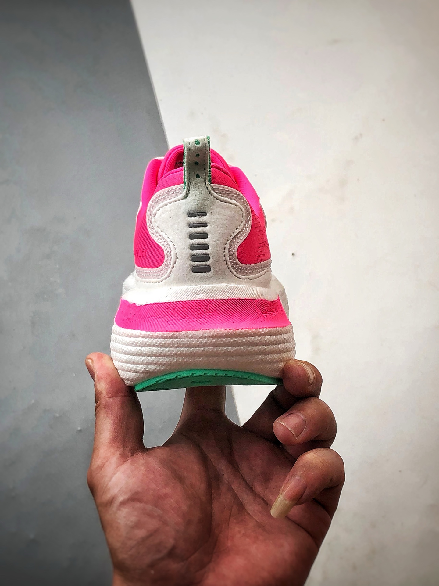 200 Under Armour Infinite Elite 2 白粉色 网布织物舒适百搭轻便透气缓震跑步鞋-Chinese UA Cheap High Quatity Brand Clothes Bags handbags Sneakers wholesale wholesaler seller from China Factory suppliers Fashion Clothing Shoes best Quality Beautiful Price 200 Under Armour Infinite Elite 2 白粉色 网布织物舒适百搭轻便透气缓震跑步鞋