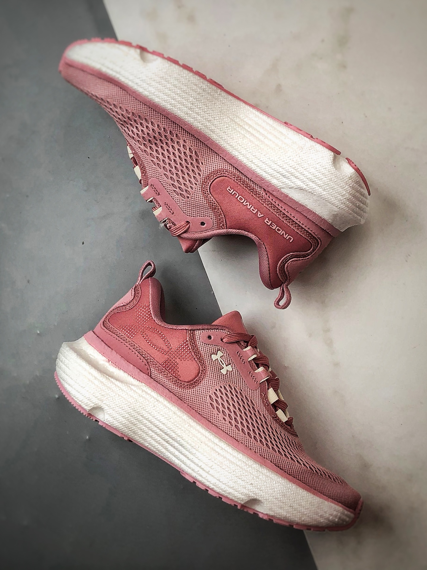 200 Under Armour Infinite Elite 2 粉紫色 网布织物舒适百搭轻便透气缓震跑步鞋-Chinese UA Cheap High Quatity Brand Clothes Bags handbags Sneakers wholesale wholesaler seller from China Factory suppliers Fashion Clothing Shoes best Quality Beautiful Price 200 Under Armour Infinite Elite 2 粉紫色 网布织物舒适百搭轻便透气缓震跑步鞋