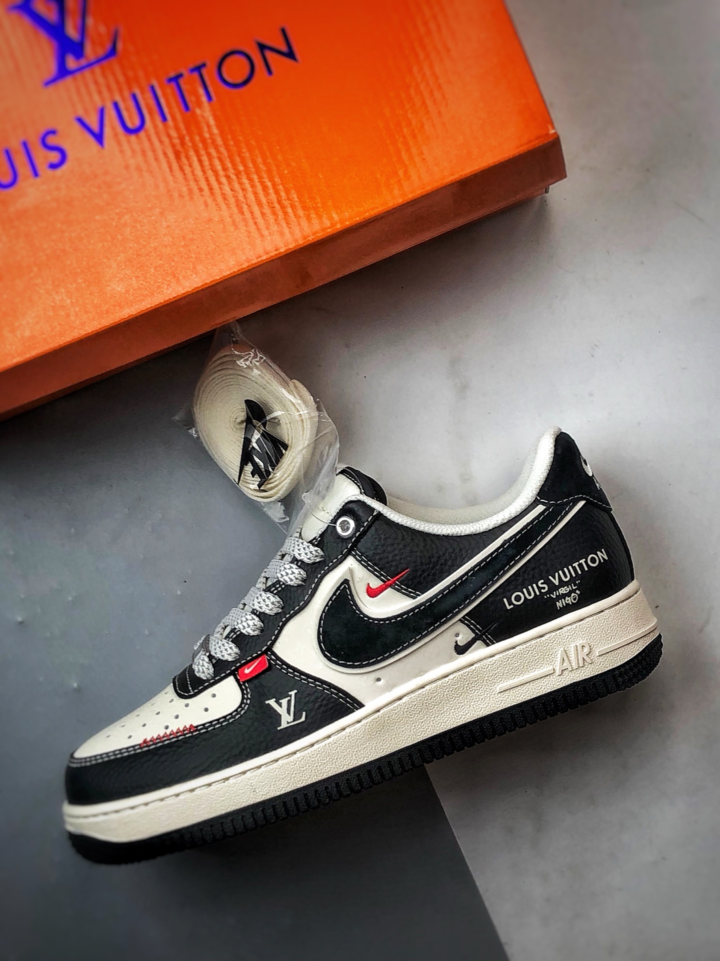 LV x Air Force 1 Low 黑白反光 YX5066-349