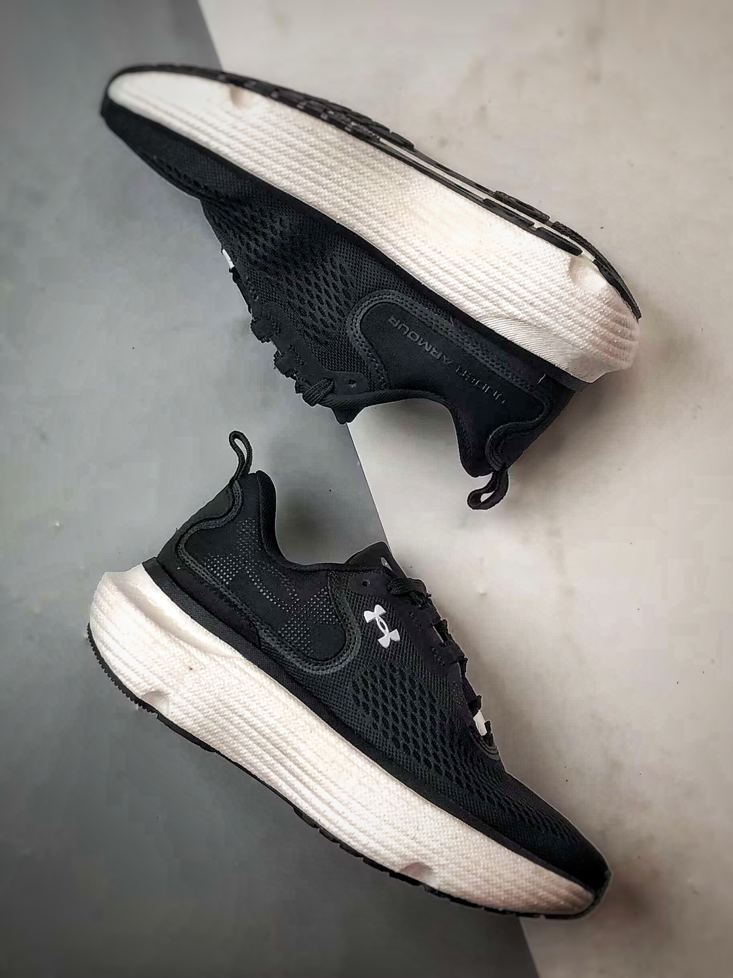 200 Under Armour Infinite Elite 2 黑白 网布织物舒适百搭轻便透气缓震跑步鞋-Chinese UA Cheap High Quatity Brand Clothes Bags handbags Sneakers wholesale wholesaler seller from China Factory suppliers Fashion Clothing Shoes best Quality Beautiful Price 200 Under Armour Infinite Elite 2 黑白 网布织物舒适百搭轻便透气缓震跑步鞋