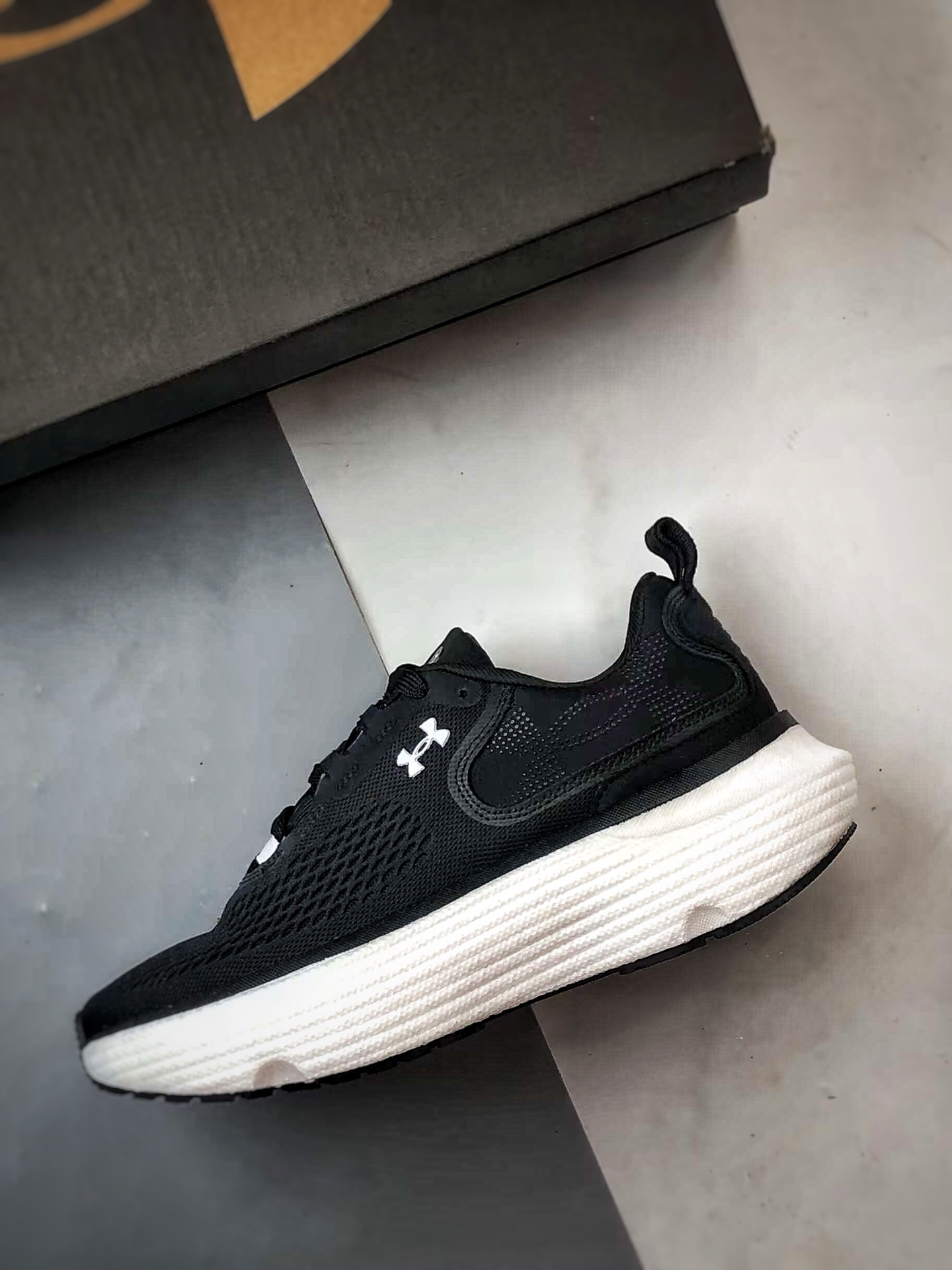 200 Under Armour Infinite Elite 2 黑白 网布织物舒适百搭轻便透气缓震跑步鞋-Chinese UA Cheap High Quatity Brand Clothes Bags handbags Sneakers wholesale wholesaler seller from China Factory suppliers Fashion Clothing Shoes best Quality Beautiful Price 200 Under Armour Infinite Elite 2 黑白 网布织物舒适百搭轻便透气缓震跑步鞋