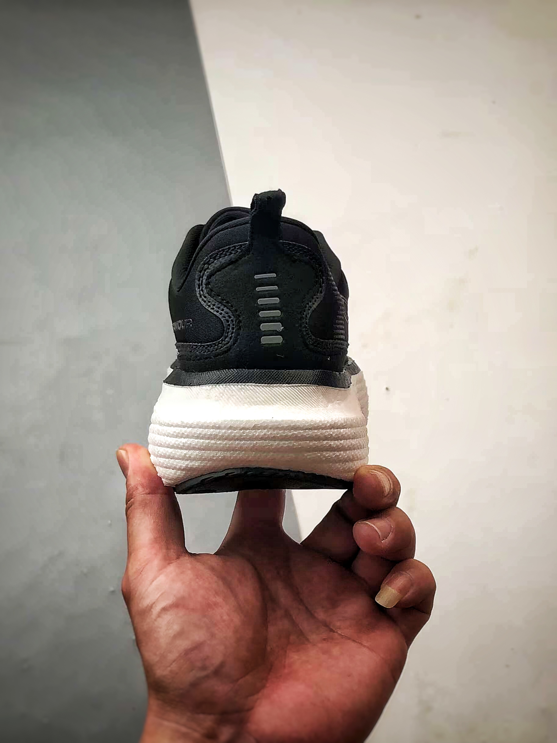 200 Under Armour Infinite Elite 2 黑白 网布织物舒适百搭轻便透气缓震跑步鞋-Chinese UA Cheap High Quatity Brand Clothes Bags handbags Sneakers wholesale wholesaler seller from China Factory suppliers Fashion Clothing Shoes best Quality Beautiful Price 200 Under Armour Infinite Elite 2 黑白 网布织物舒适百搭轻便透气缓震跑步鞋