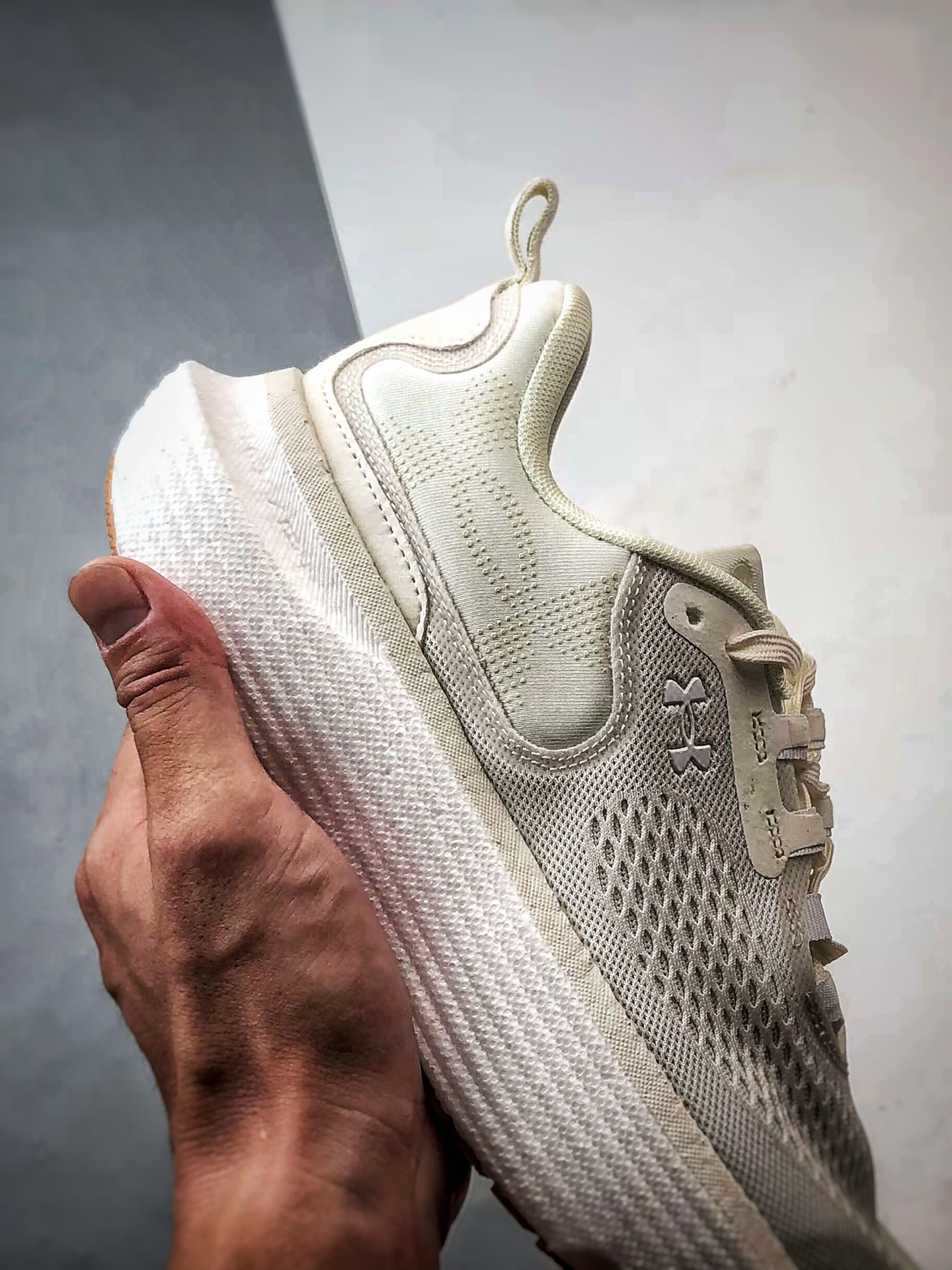 220 Under Armour Infinite Elite 2 石英白 网布织物舒适百搭轻便透气缓震跑步鞋-Chinese UA Cheap High Quatity Brand Clothes Bags handbags Sneakers wholesale wholesaler seller from China Factory suppliers Fashion Clothing Shoes best Quality Beautiful Price 220 Under Armour Infinite Elite 2 石英白 网布织物舒适百搭轻便透气缓震跑步鞋