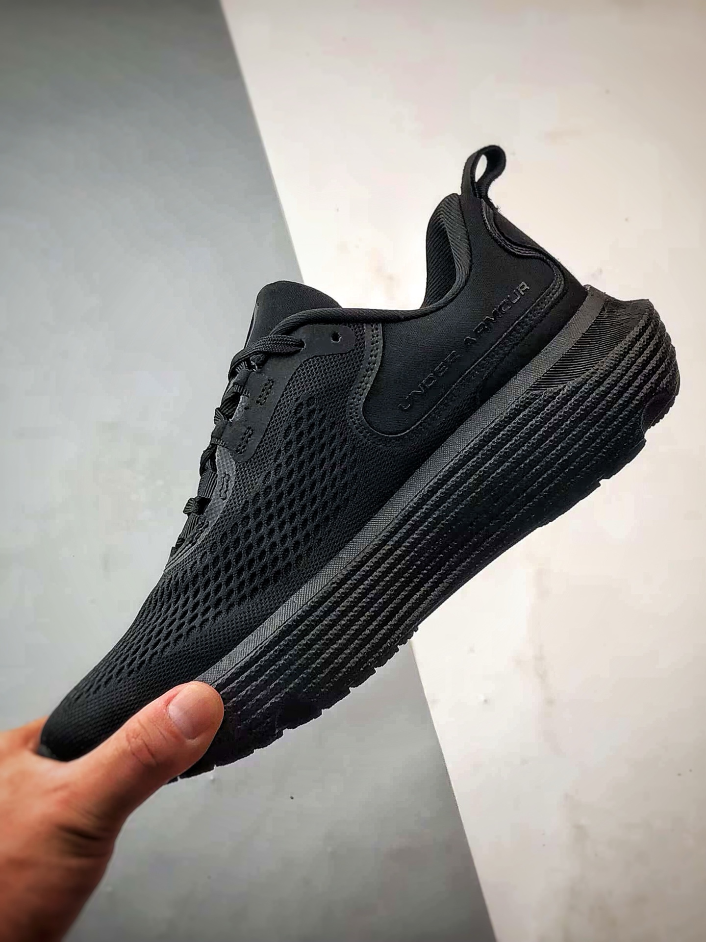 220 Under Armour Infinite Elite 2 黑色 网布织物舒适百搭轻便透气缓震跑步鞋-Chinese UA Cheap High Quatity Brand Clothes Bags handbags Sneakers wholesale wholesaler seller from China Factory suppliers Fashion Clothing Shoes best Quality Beautiful Price 220 Under Armour Infinite Elite 2 黑色 网布织物舒适百搭轻便透气缓震跑步鞋