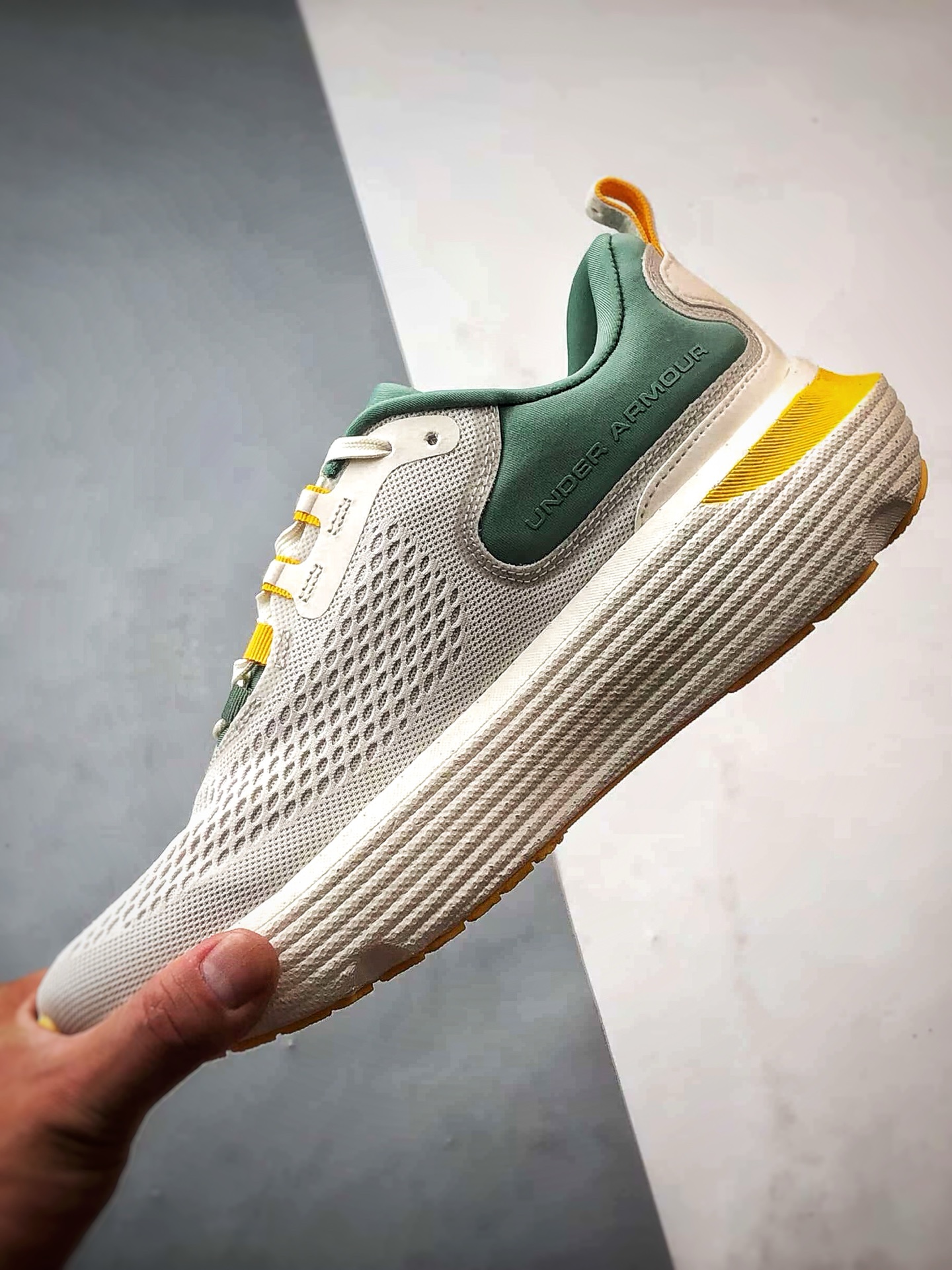 220 Under Armour Infinite Elite 2 米绿色 网布织物舒适百搭轻便透气缓震跑步鞋-Chinese UA Cheap High Quatity Brand Clothes Bags handbags Sneakers wholesale wholesaler seller from China Factory suppliers Fashion Clothing Shoes best Quality Beautiful Price 220 Under Armour Infinite Elite 2 米绿色 网布织物舒适百搭轻便透气缓震跑步鞋