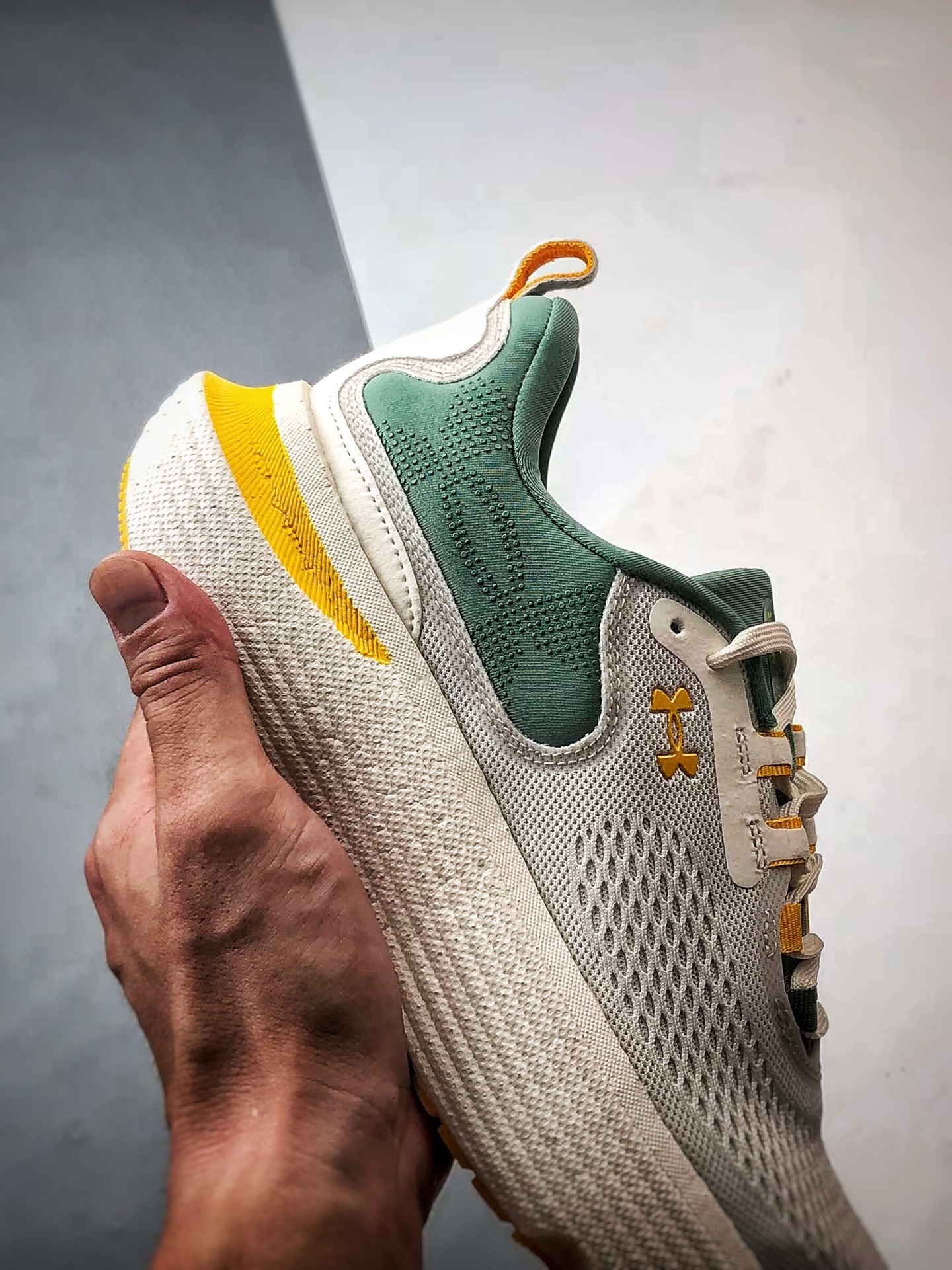 220 Under Armour Infinite Elite 2 米绿色 网布织物舒适百搭轻便透气缓震跑步鞋-Chinese UA Cheap High Quatity Brand Clothes Bags handbags Sneakers wholesale wholesaler seller from China Factory suppliers Fashion Clothing Shoes best Quality Beautiful Price 220 Under Armour Infinite Elite 2 米绿色 网布织物舒适百搭轻便透气缓震跑步鞋