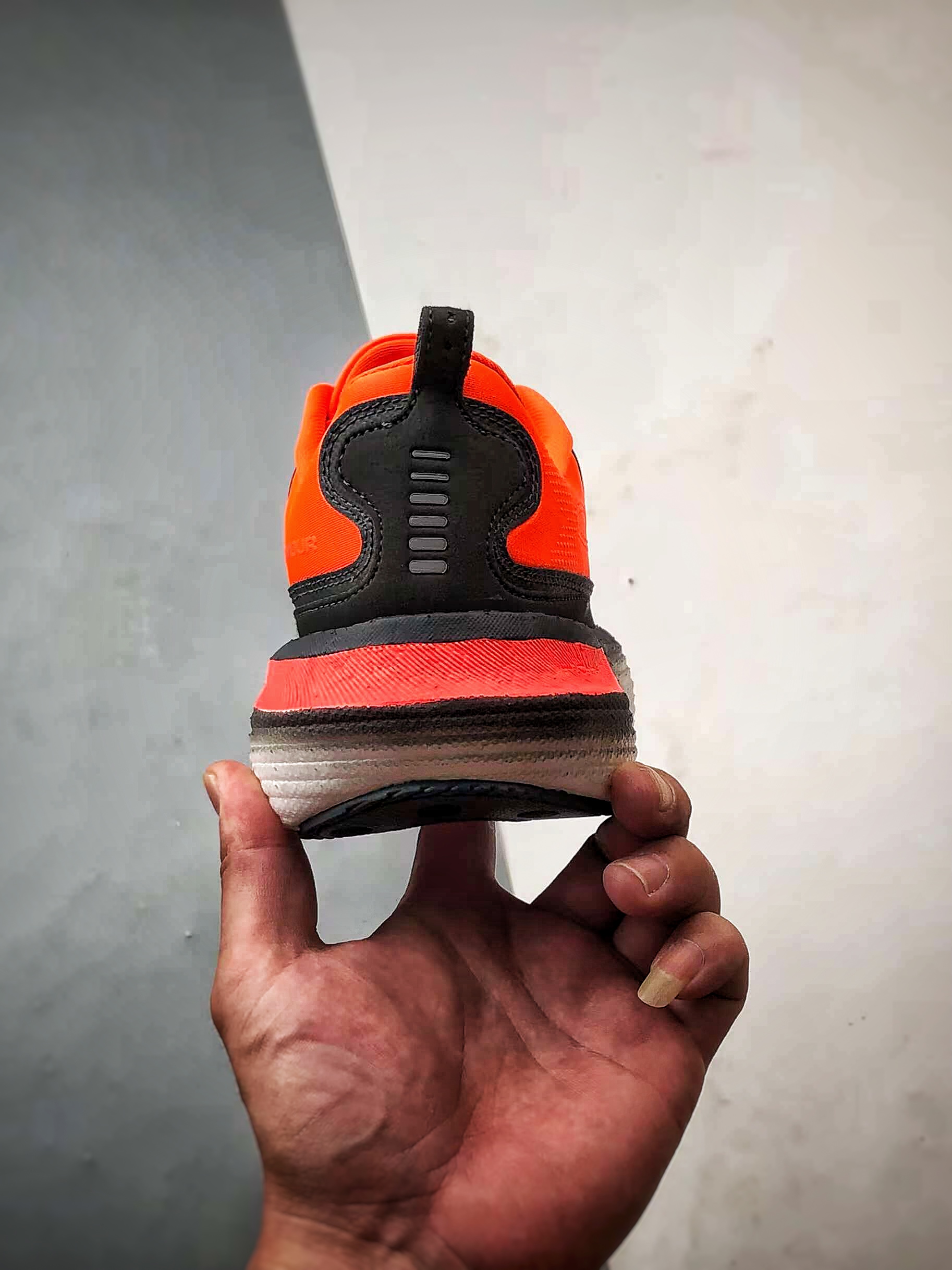 220 Under Armour Infinite Elite 2 灰橙色 网布织物舒适百搭轻便透气缓震跑步鞋-Chinese UA Cheap High Quatity Brand Clothes Bags handbags Sneakers wholesale wholesaler seller from China Factory suppliers Fashion Clothing Shoes best Quality Beautiful Price 220 Under Armour Infinite Elite 2 灰橙色 网布织物舒适百搭轻便透气缓震跑步鞋