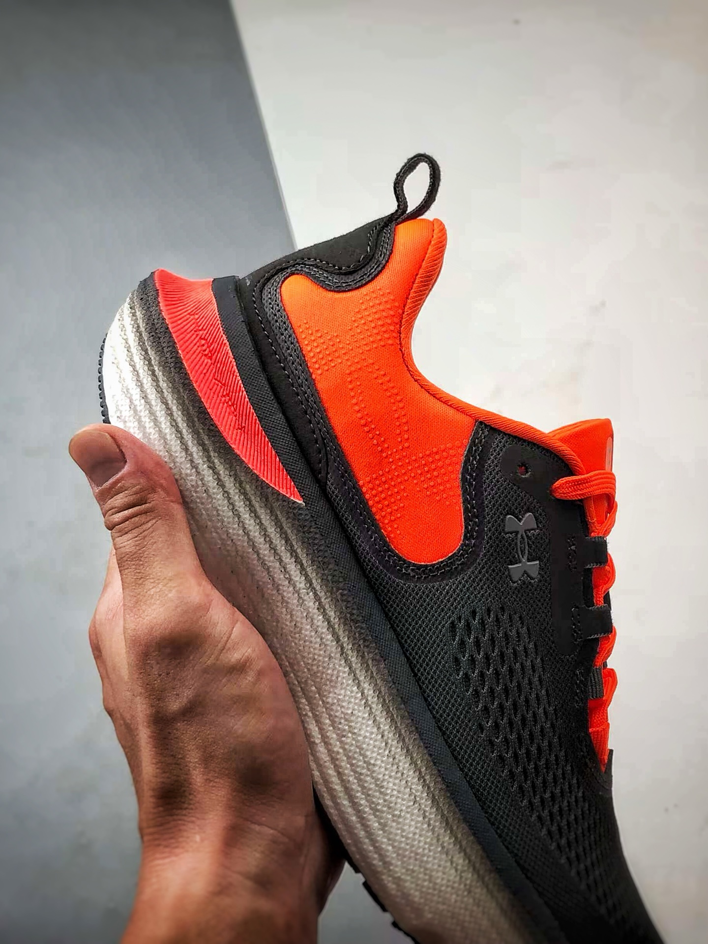 220 Under Armour Infinite Elite 2 灰橙色 网布织物舒适百搭轻便透气缓震跑步鞋-Chinese UA Cheap High Quatity Brand Clothes Bags handbags Sneakers wholesale wholesaler seller from China Factory suppliers Fashion Clothing Shoes best Quality Beautiful Price 220 Under Armour Infinite Elite 2 灰橙色 网布织物舒适百搭轻便透气缓震跑步鞋