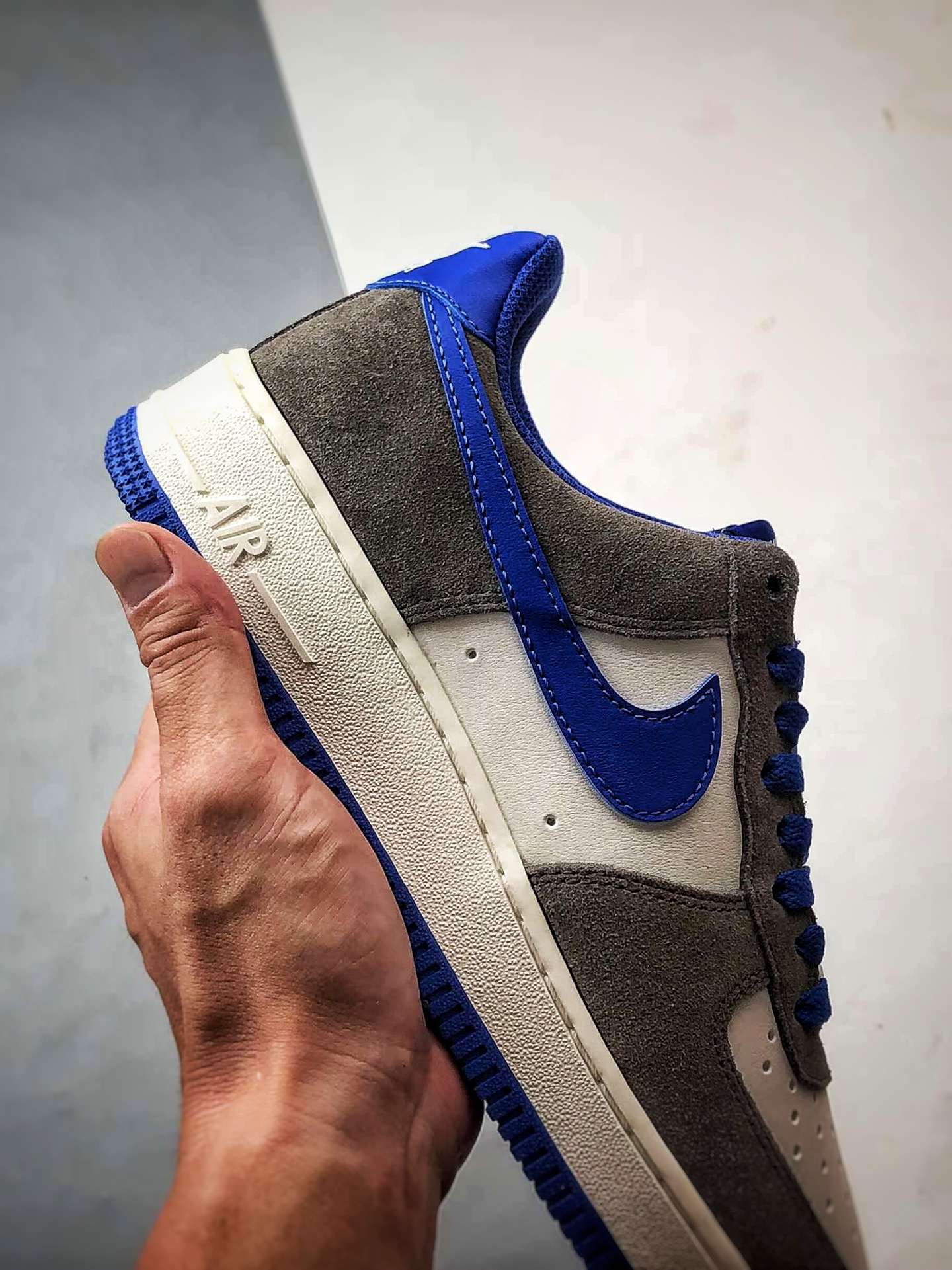 Air Force 1 '07 Low 白灰蓝 FQ8714-200-莆田鞋,莆田鞋货源,高仿鞋,高仿鞋货源,安福档口,莆田高仿鞋,莆田鞋批发,高仿鞋批发,莆田高仿运动鞋,高仿运动鞋,莆田运动鞋 Air Force 1 '07 Low 白灰蓝 FQ8714-200