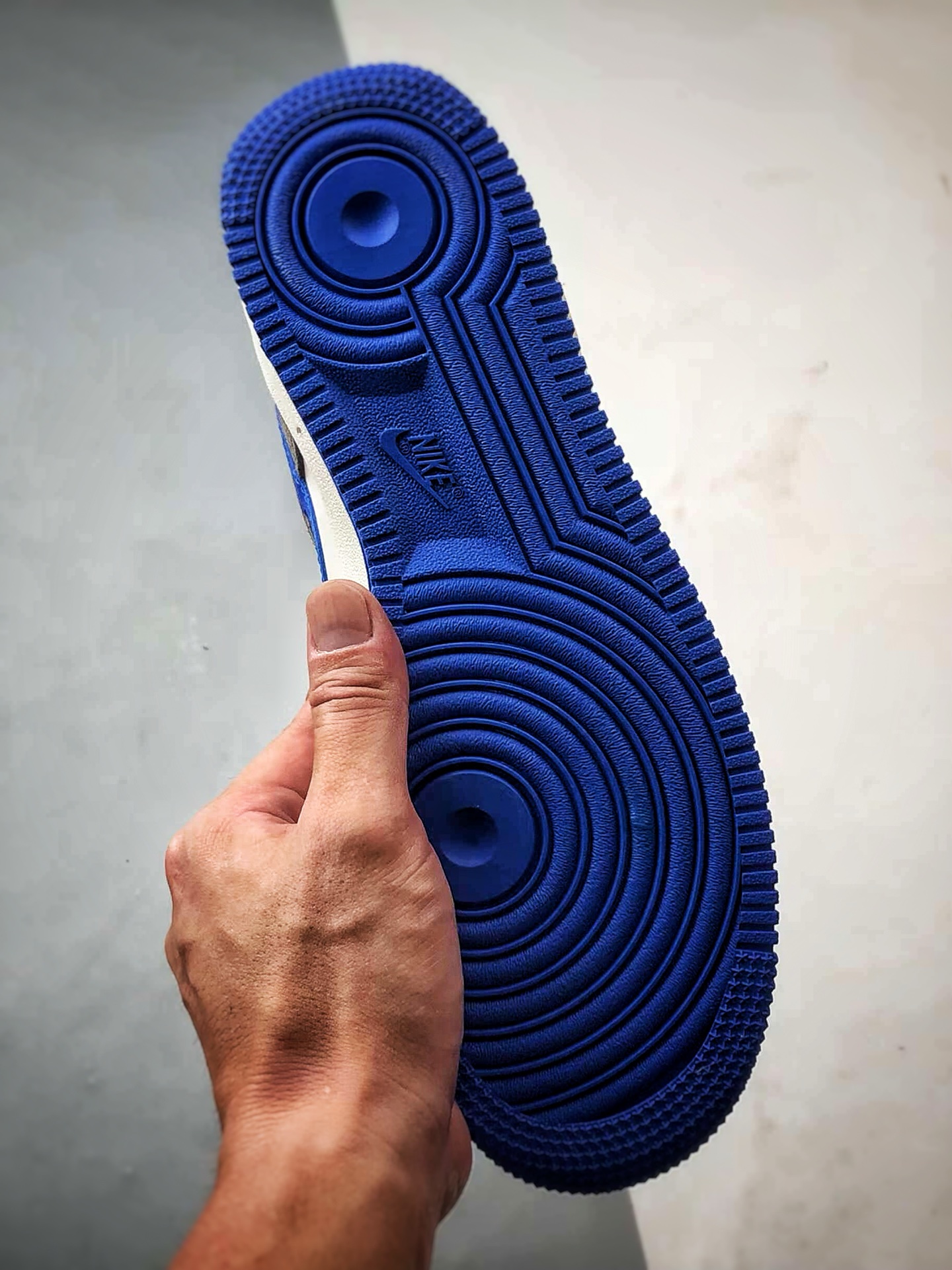 Air Force 1 '07 Low 白灰蓝 FQ8714-200-莆田鞋,莆田鞋货源,高仿鞋,高仿鞋货源,安福档口,莆田高仿鞋,莆田鞋批发,高仿鞋批发,莆田高仿运动鞋,高仿运动鞋,莆田运动鞋 Air Force 1 '07 Low 白灰蓝 FQ8714-200