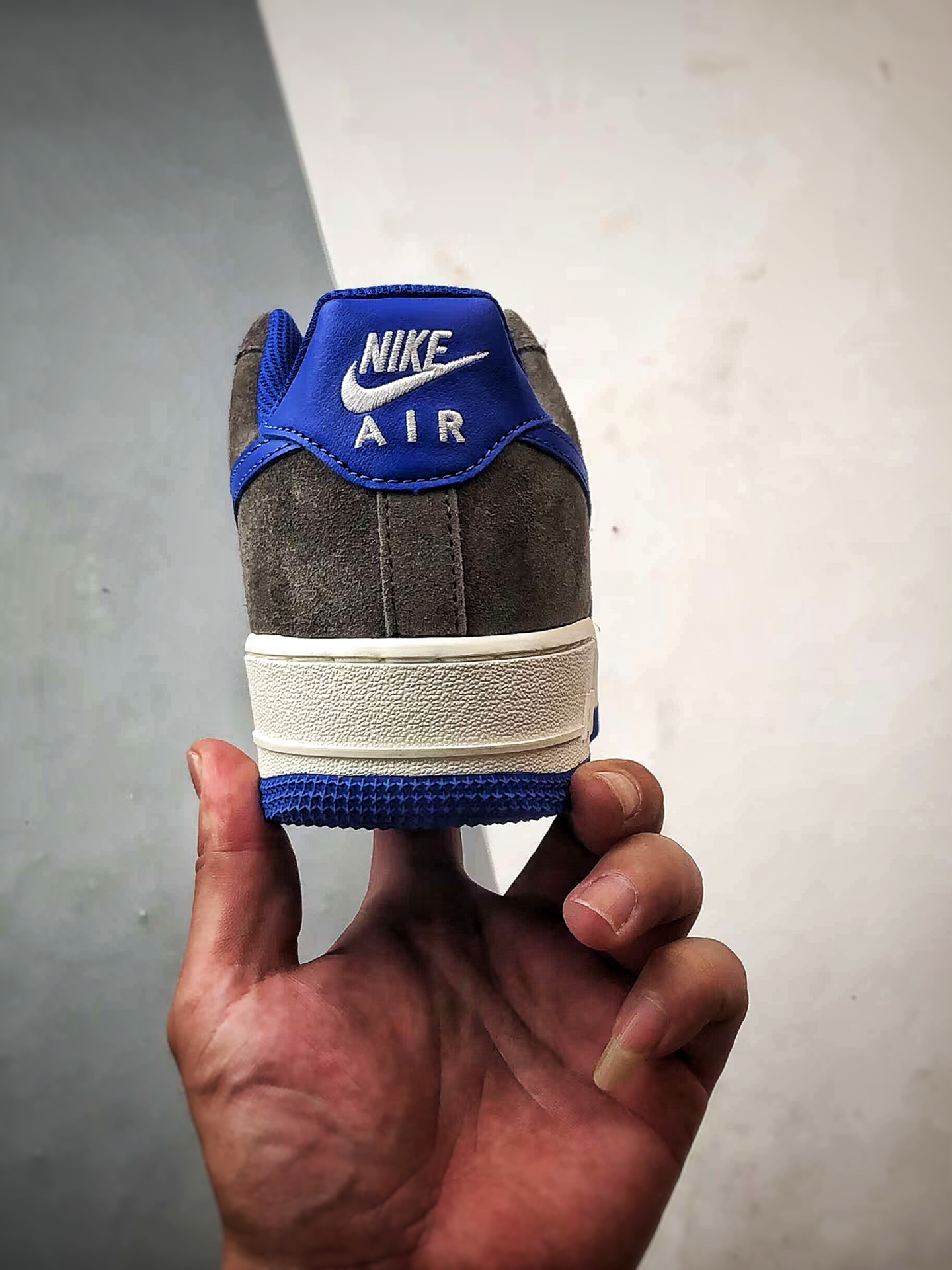 Air Force 1 '07 Low 白灰蓝 FQ8714-200-莆田鞋,莆田鞋货源,高仿鞋,高仿鞋货源,安福档口,莆田高仿鞋,莆田鞋批发,高仿鞋批发,莆田高仿运动鞋,高仿运动鞋,莆田运动鞋 Air Force 1 '07 Low 白灰蓝 FQ8714-200