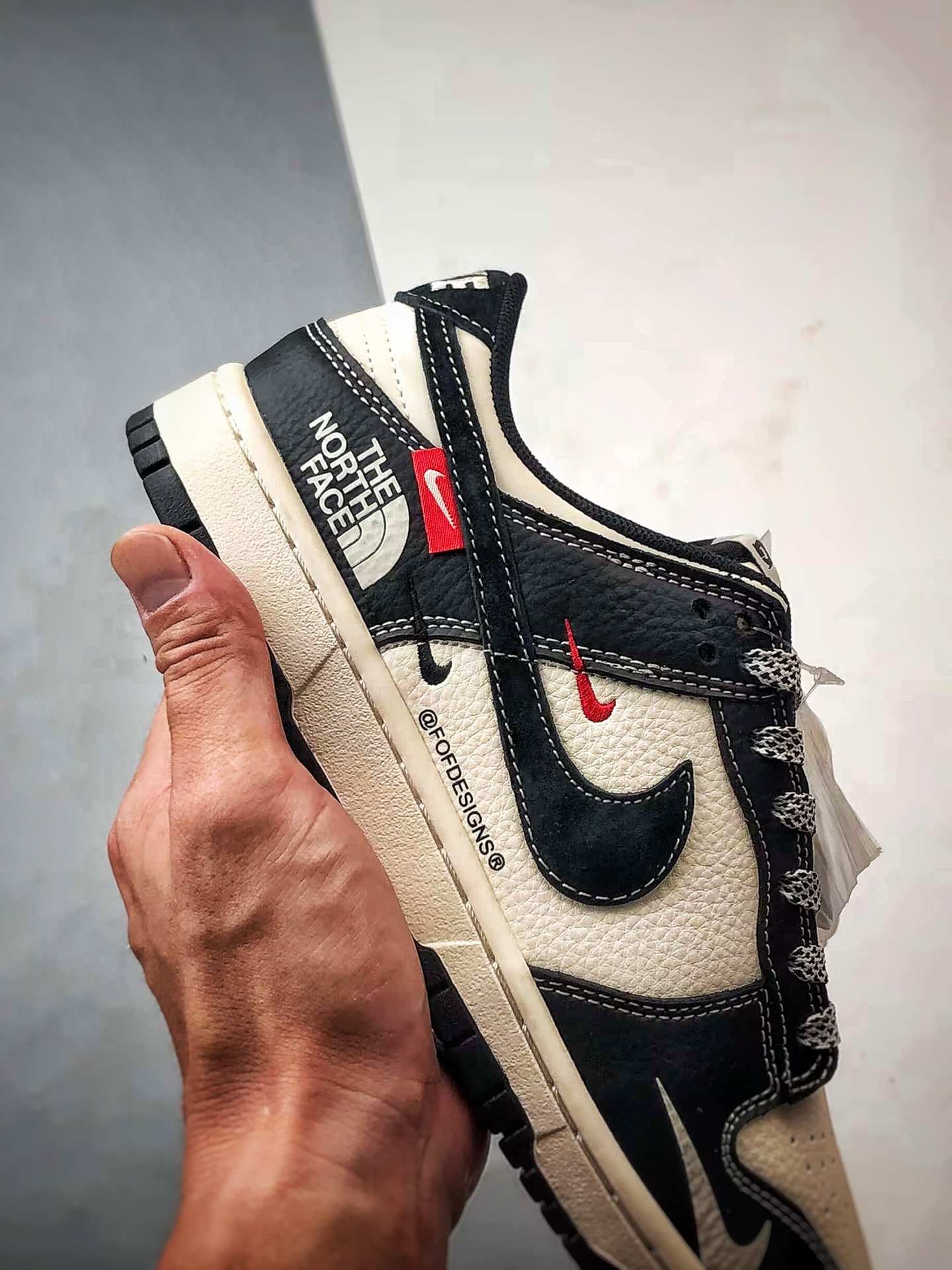 NK Dunk Low Retro ”DIY高端定制” 北面CDG米白黑 低帮休闲运动板鞋 YX5066-339-莆田鞋,莆田鞋货源,高仿鞋,高仿鞋货源,安福档口,莆田高仿鞋,莆田鞋批发,高仿鞋批发,莆田高仿运动鞋,高仿运动鞋,莆田运动鞋 NK Dunk Low Retro ”DIY高端定制” 北面CDG米白黑 低帮休闲运动板鞋 YX5066-339