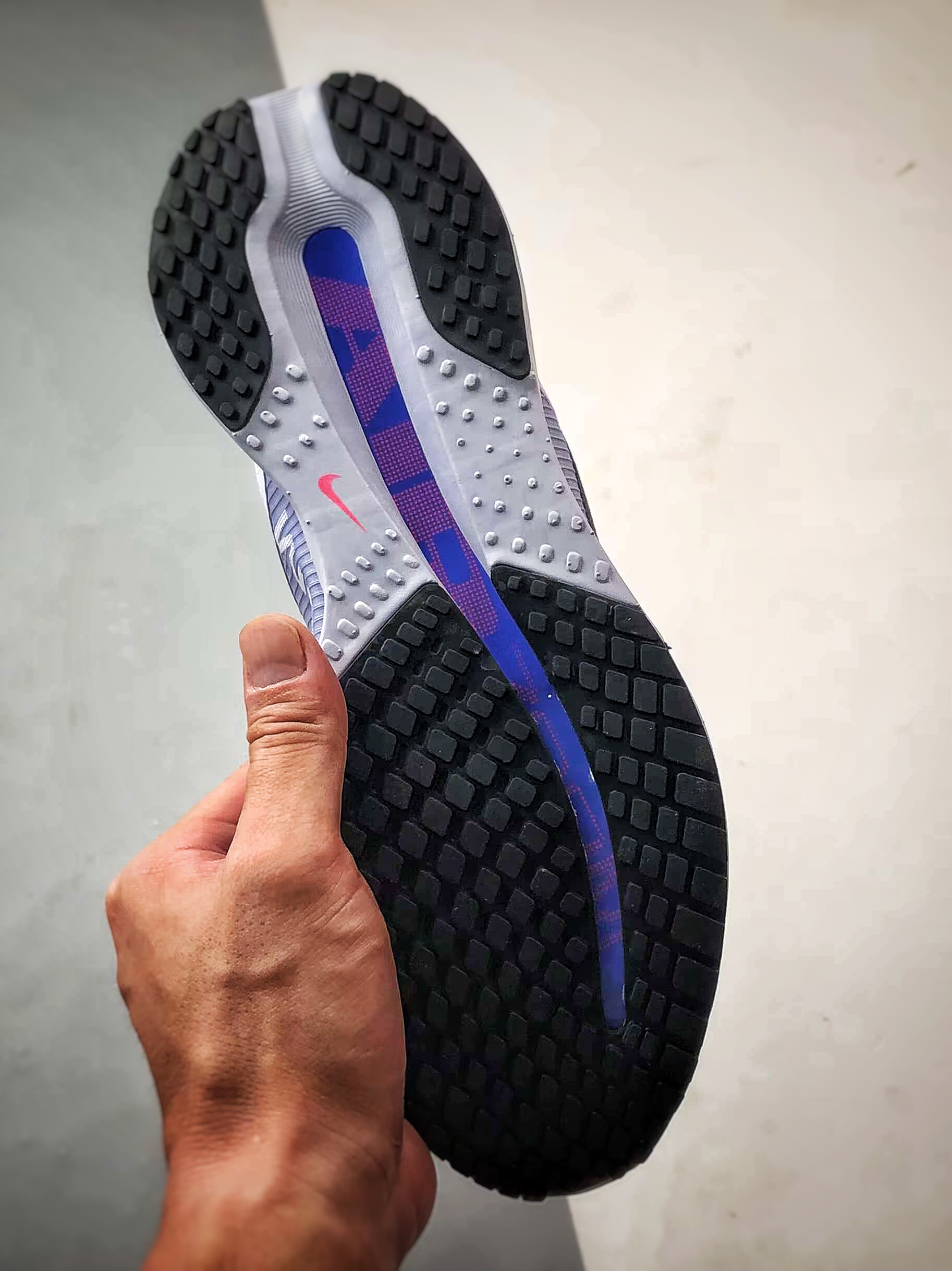 市售最强版本 欢迎对比 NK Pegasus Premium系列 灰紫色 全掌气垫纤维气柱网面跑步鞋 HQ2592-004-莆田鞋,莆田鞋货源,高仿鞋,高仿鞋货源,安福档口,莆田高仿鞋,莆田鞋批发,高仿鞋批发,莆田高仿运动鞋,高仿运动鞋,莆田运动鞋 市售最强版本 欢迎对比 NK Pegasus Premium系列 灰紫色 全掌气垫纤维气柱网面跑步鞋 HQ2592-004