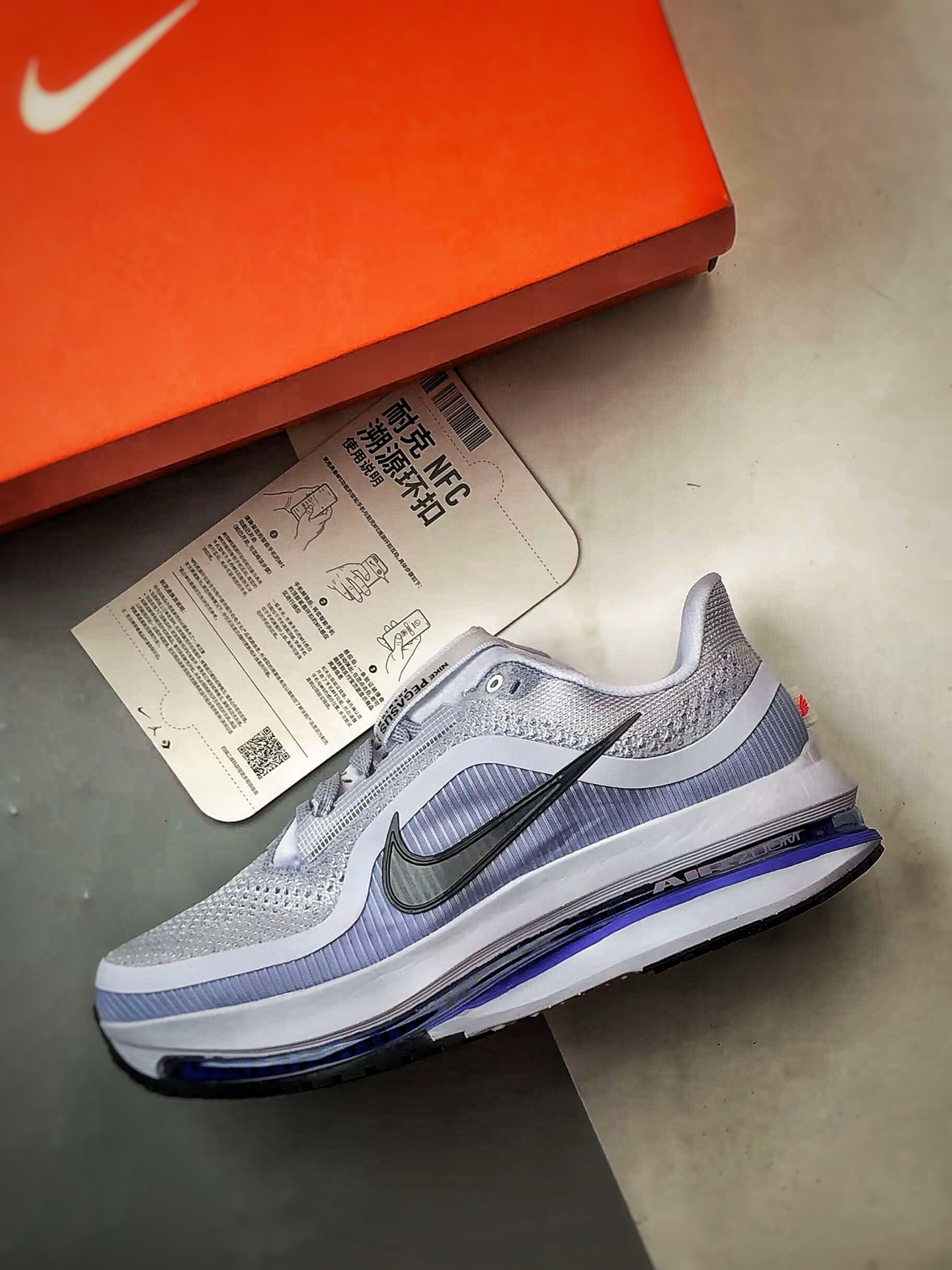 市售最强版本 欢迎对比 NK Pegasus Premium系列 灰紫色 全掌气垫纤维气柱网面跑步鞋 HQ2592-004-莆田鞋,莆田鞋货源,高仿鞋,高仿鞋货源,安福档口,莆田高仿鞋,莆田鞋批发,高仿鞋批发,莆田高仿运动鞋,高仿运动鞋,莆田运动鞋 市售最强版本 欢迎对比 NK Pegasus Premium系列 灰紫色 全掌气垫纤维气柱网面跑步鞋 HQ2592-004