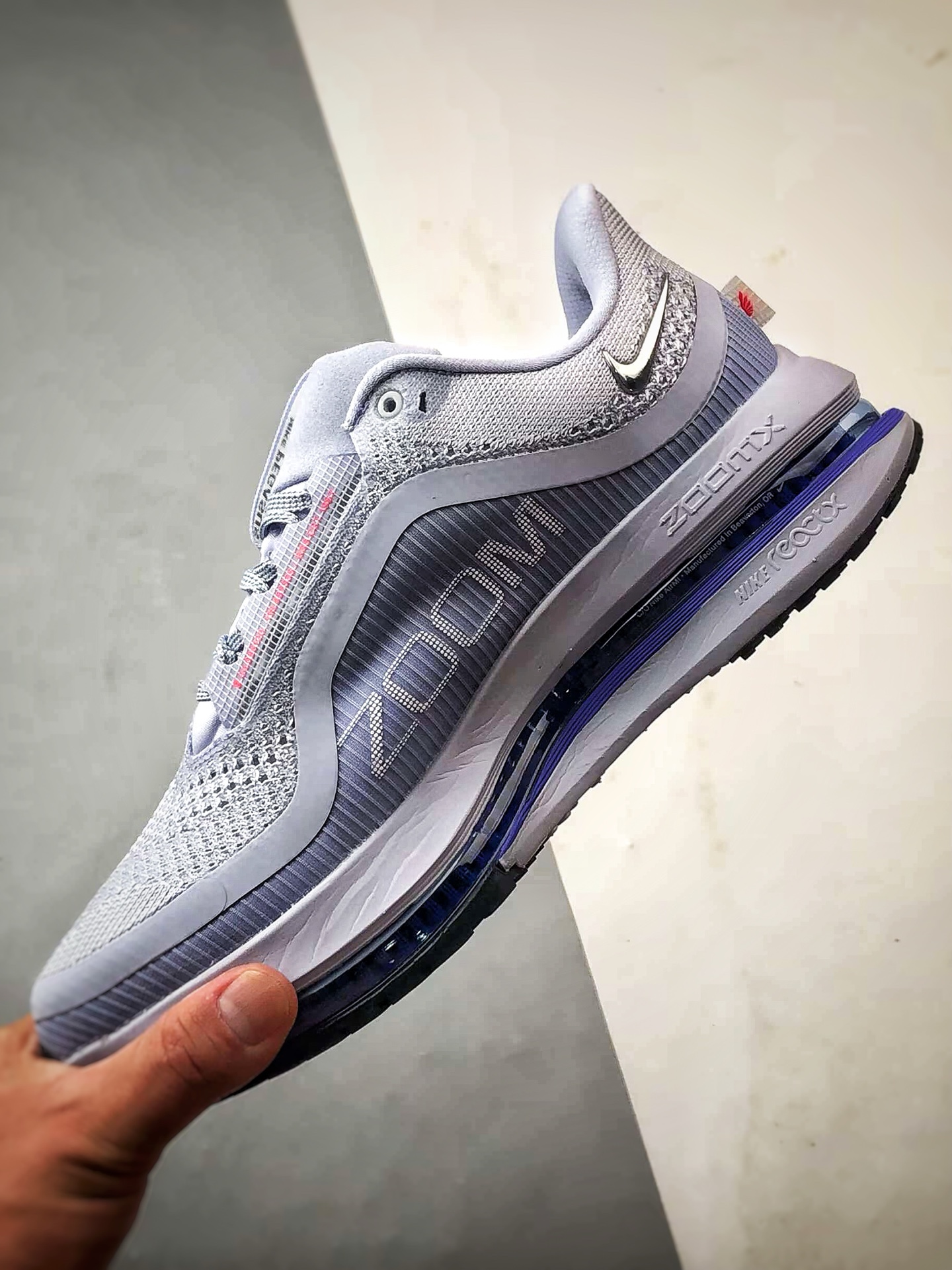 市售最强版本 欢迎对比 NK Pegasus Premium系列 灰紫色 全掌气垫纤维气柱网面跑步鞋 HQ2592-004-莆田鞋,莆田鞋货源,高仿鞋,高仿鞋货源,安福档口,莆田高仿鞋,莆田鞋批发,高仿鞋批发,莆田高仿运动鞋,高仿运动鞋,莆田运动鞋 市售最强版本 欢迎对比 NK Pegasus Premium系列 灰紫色 全掌气垫纤维气柱网面跑步鞋 HQ2592-004