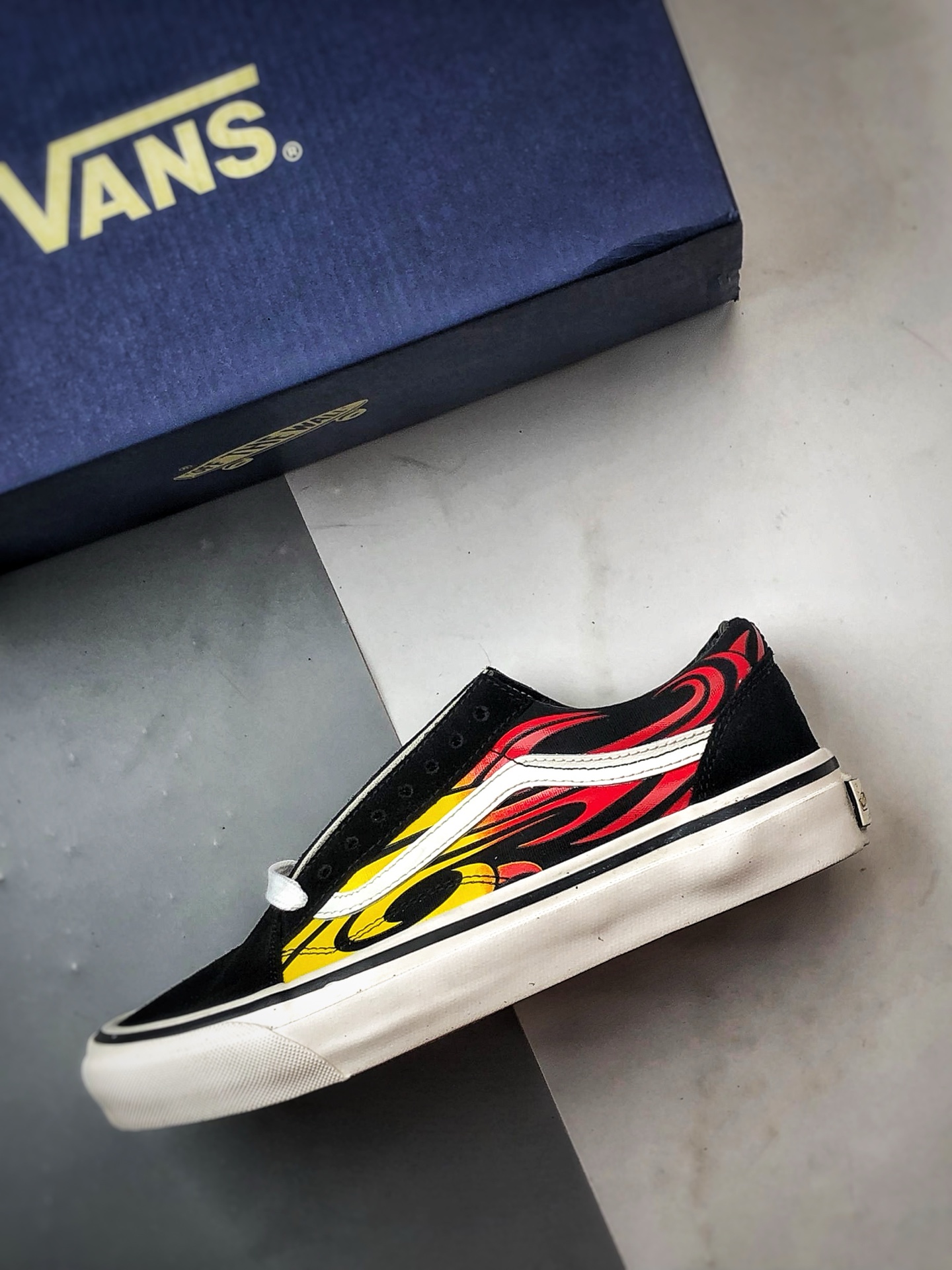 160 Vans Premium Old Skool 黑黄红 舒适百搭防滑减震休闲硫化板鞋 VN000D56MCG-Chinese UA Cheap High Quatity Brand Clothes Bags handbags Sneakers wholesale wholesaler seller from China Factory suppliers Fashion Clothing Shoes best Quality Beautiful Price 160 Vans Premium Old Skool 黑黄红 舒适百搭防滑减震休闲硫化板鞋 VN000D56MCG