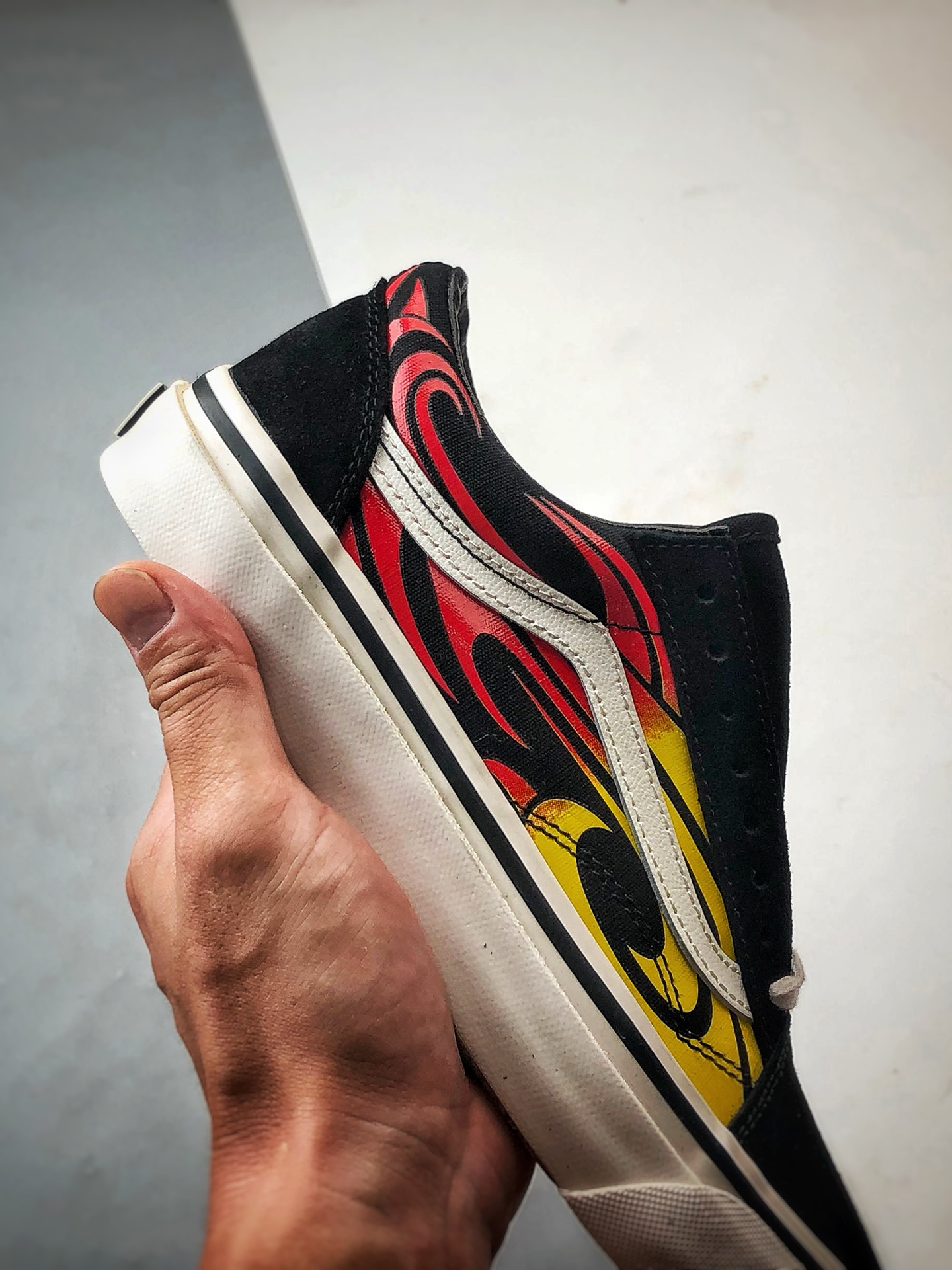 160 Vans Premium Old Skool 黑黄红 舒适百搭防滑减震休闲硫化板鞋 VN000D56MCG-Chinese UA Cheap High Quatity Brand Clothes Bags handbags Sneakers wholesale wholesaler seller from China Factory suppliers Fashion Clothing Shoes best Quality Beautiful Price 160 Vans Premium Old Skool 黑黄红 舒适百搭防滑减震休闲硫化板鞋 VN000D56MCG