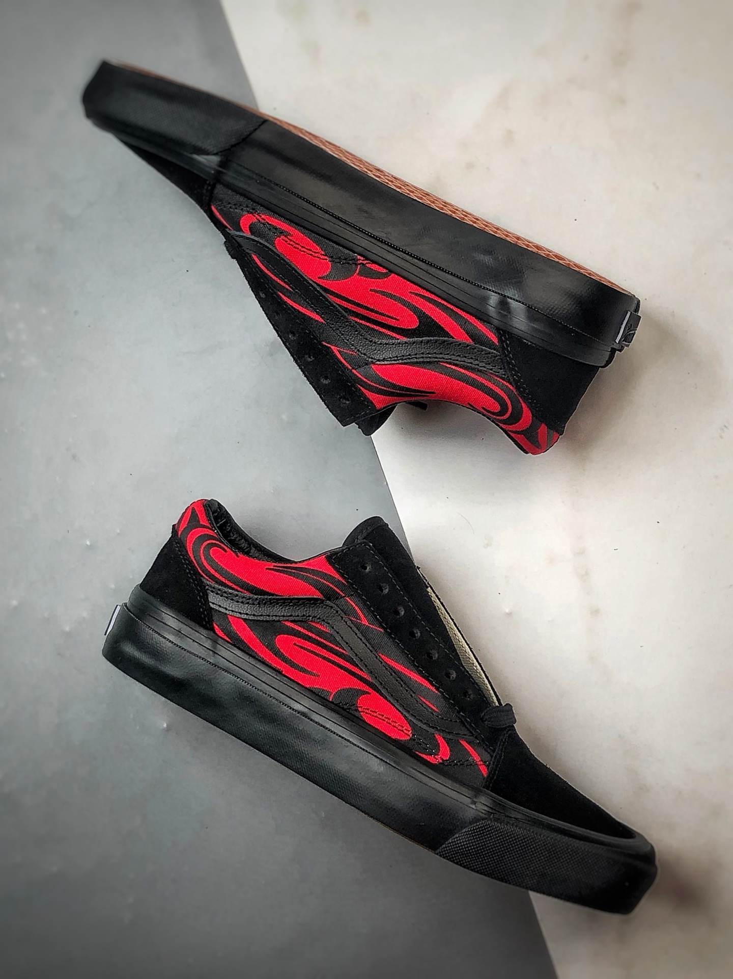 160 Vans Premium Old Skool 黑红 舒适百搭防滑减震休闲硫化板鞋 VN000D56458-Chinese UA Cheap High Quatity Brand Clothes Bags handbags Sneakers wholesale wholesaler seller from China Factory suppliers Fashion Clothing Shoes best Quality Beautiful Price 160 Vans Premium Old Skool 黑红 舒适百搭防滑减震休闲硫化板鞋 VN000D56458