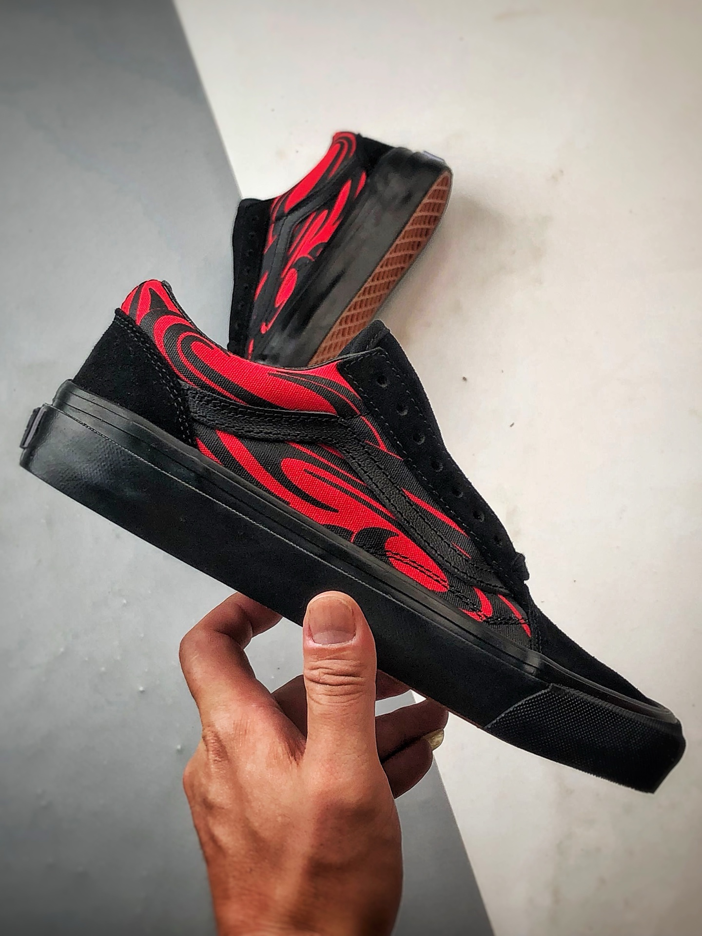 160 Vans Premium Old Skool 黑红 舒适百搭防滑减震休闲硫化板鞋 VN000D56458-Chinese UA Cheap High Quatity Brand Clothes Bags handbags Sneakers wholesale wholesaler seller from China Factory suppliers Fashion Clothing Shoes best Quality Beautiful Price 160 Vans Premium Old Skool 黑红 舒适百搭防滑减震休闲硫化板鞋 VN000D56458