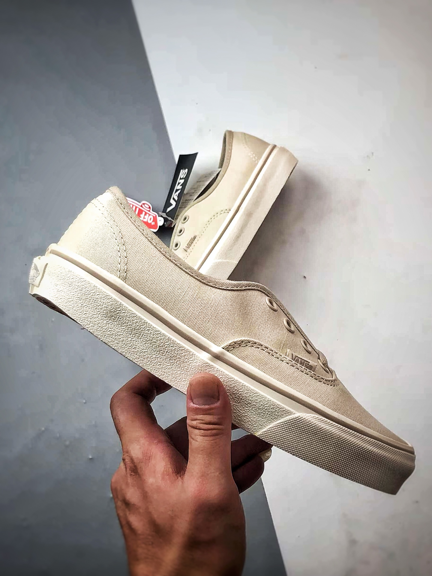 140 Vans Authentic 经典米色 万斯官方 舒适简约时尚低帮帆布鞋 VN000BW5CCZ-Chinese UA Cheap High Quatity Brand Clothes Bags handbags Sneakers wholesale wholesaler seller from China Factory suppliers Fashion Clothing Shoes best Quality Beautiful Price 140 Vans Authentic 经典米色 万斯官方 舒适简约时尚低帮帆布鞋 VN000BW5CCZ