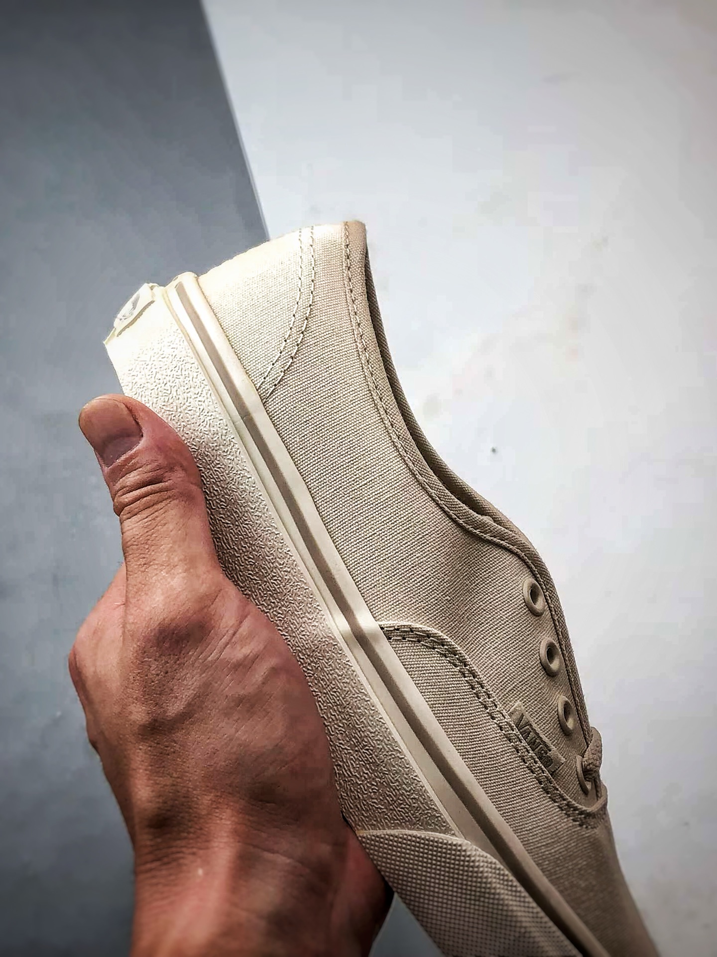 140 Vans Authentic 经典米色 万斯官方 舒适简约时尚低帮帆布鞋 VN000BW5CCZ-Chinese UA Cheap High Quatity Brand Clothes Bags handbags Sneakers wholesale wholesaler seller from China Factory suppliers Fashion Clothing Shoes best Quality Beautiful Price 140 Vans Authentic 经典米色 万斯官方 舒适简约时尚低帮帆布鞋 VN000BW5CCZ