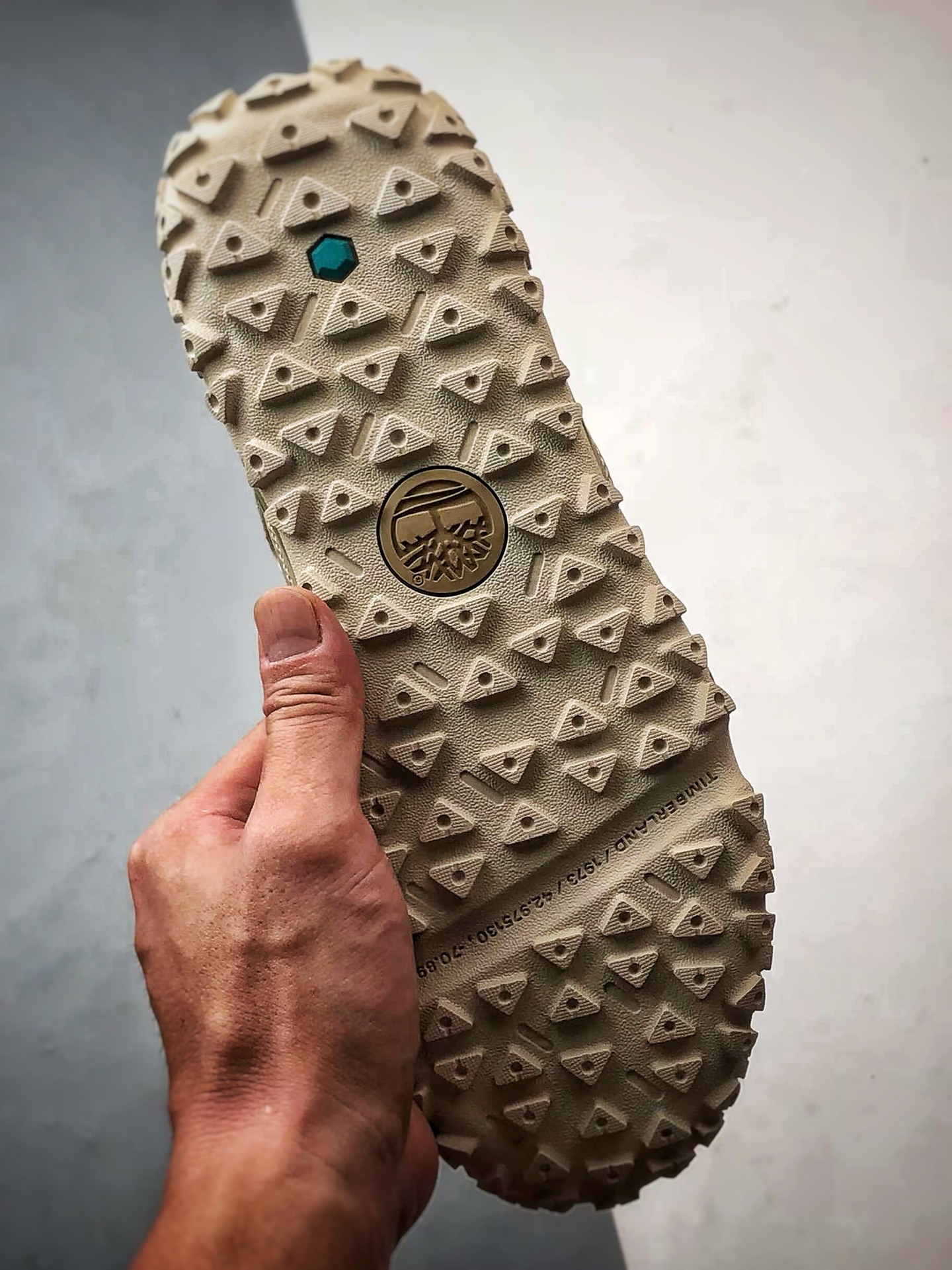 230 Timberland 天伯伦/添柏岚 TB0A6CW1 2025新款 户外时尚防滑登山鞋-Chinese UA Cheap High Quatity Brand Clothes Bags handbags Sneakers wholesale wholesaler seller from China Factory suppliers Fashion Clothing Shoes best Quality Beautiful Price 230 Timberland 天伯伦/添柏岚 TB0A6CW1 2025新款 户外时尚防滑登山鞋