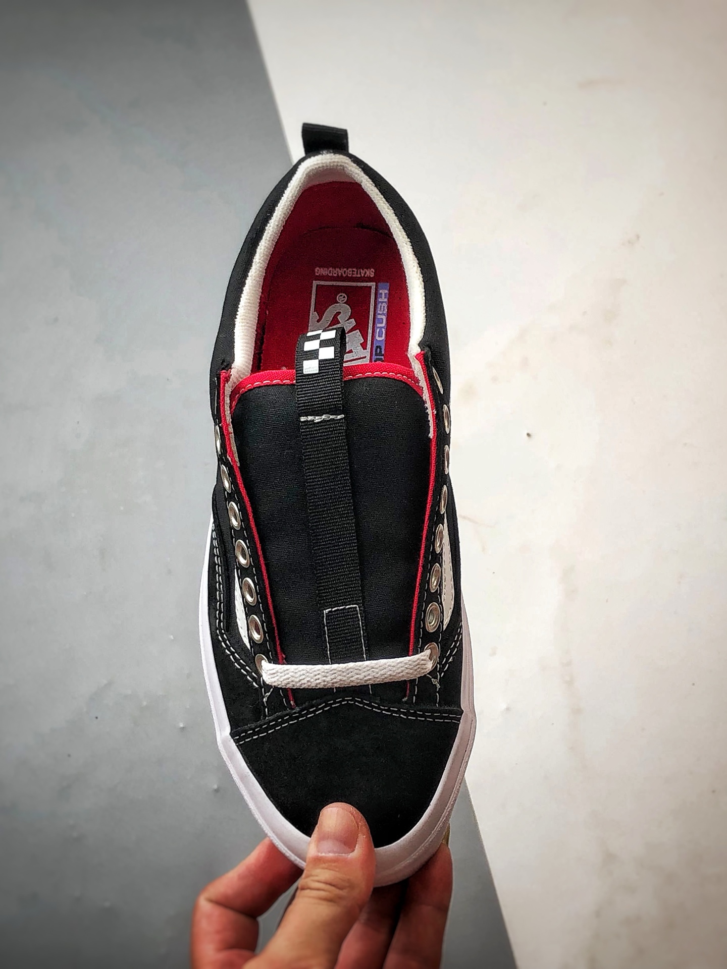140 Vans Old Skool Skate 36 黑白 万斯官方 舒适百搭休闲滑板鞋 VN000D5RBA2-Chinese UA Cheap High Quatity Brand Clothes Bags handbags Sneakers wholesale wholesaler seller from China Factory suppliers Fashion Clothing Shoes best Quality Beautiful Price 140 Vans Old Skool Skate 36 黑白 万斯官方 舒适百搭休闲滑板鞋 VN000D5RBA2