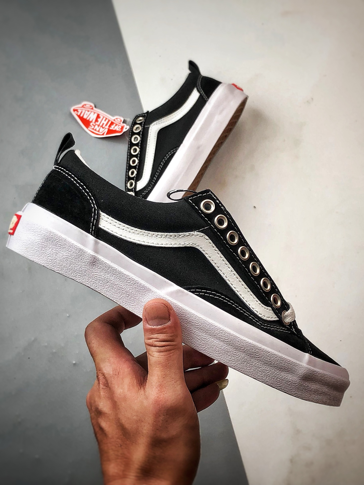 140 Vans Old Skool Skate 36 黑白 万斯官方 舒适百搭休闲滑板鞋 VN000D5RBA2-Chinese UA Cheap High Quatity Brand Clothes Bags handbags Sneakers wholesale wholesaler seller from China Factory suppliers Fashion Clothing Shoes best Quality Beautiful Price 140 Vans Old Skool Skate 36 黑白 万斯官方 舒适百搭休闲滑板鞋 VN000D5RBA2