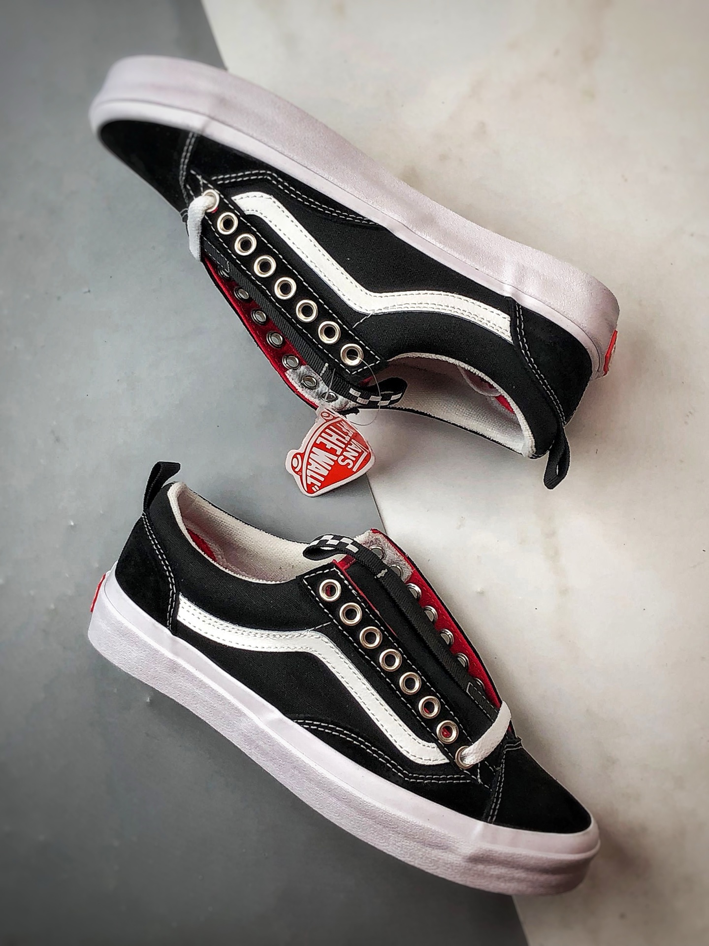 140 Vans Old Skool Skate 36 黑白 万斯官方 舒适百搭休闲滑板鞋 VN000D5RBA2-Chinese UA Cheap High Quatity Brand Clothes Bags handbags Sneakers wholesale wholesaler seller from China Factory suppliers Fashion Clothing Shoes best Quality Beautiful Price 140 Vans Old Skool Skate 36 黑白 万斯官方 舒适百搭休闲滑板鞋 VN000D5RBA2