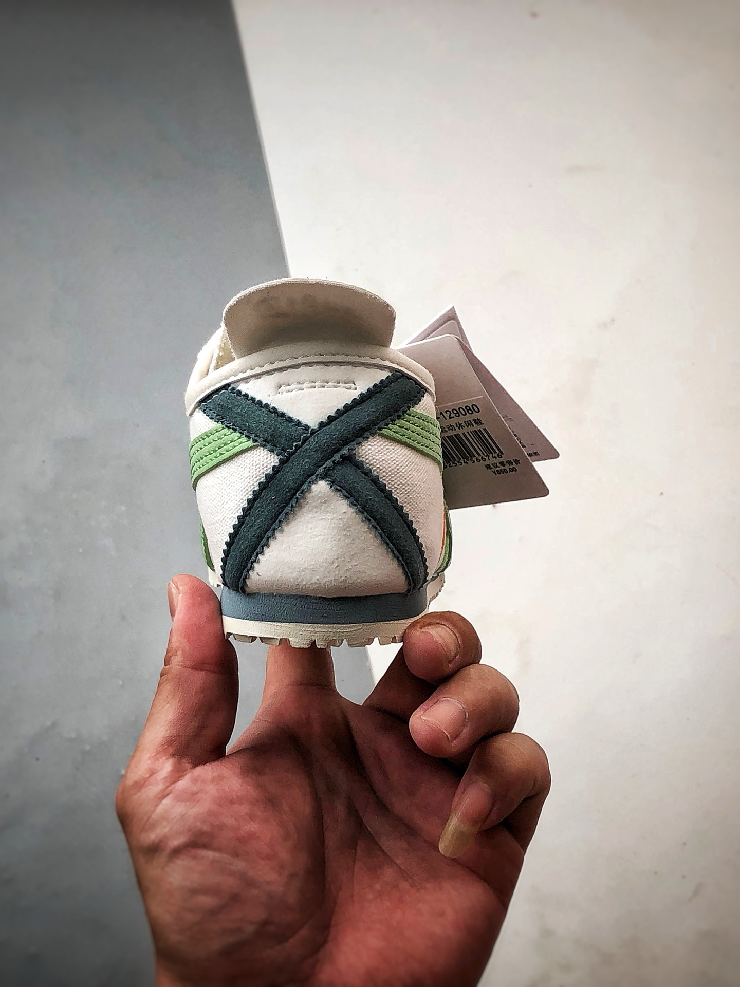 Asics 鬼冢虎 Mexico 66 Slip-On 白绿红 1183A360-129