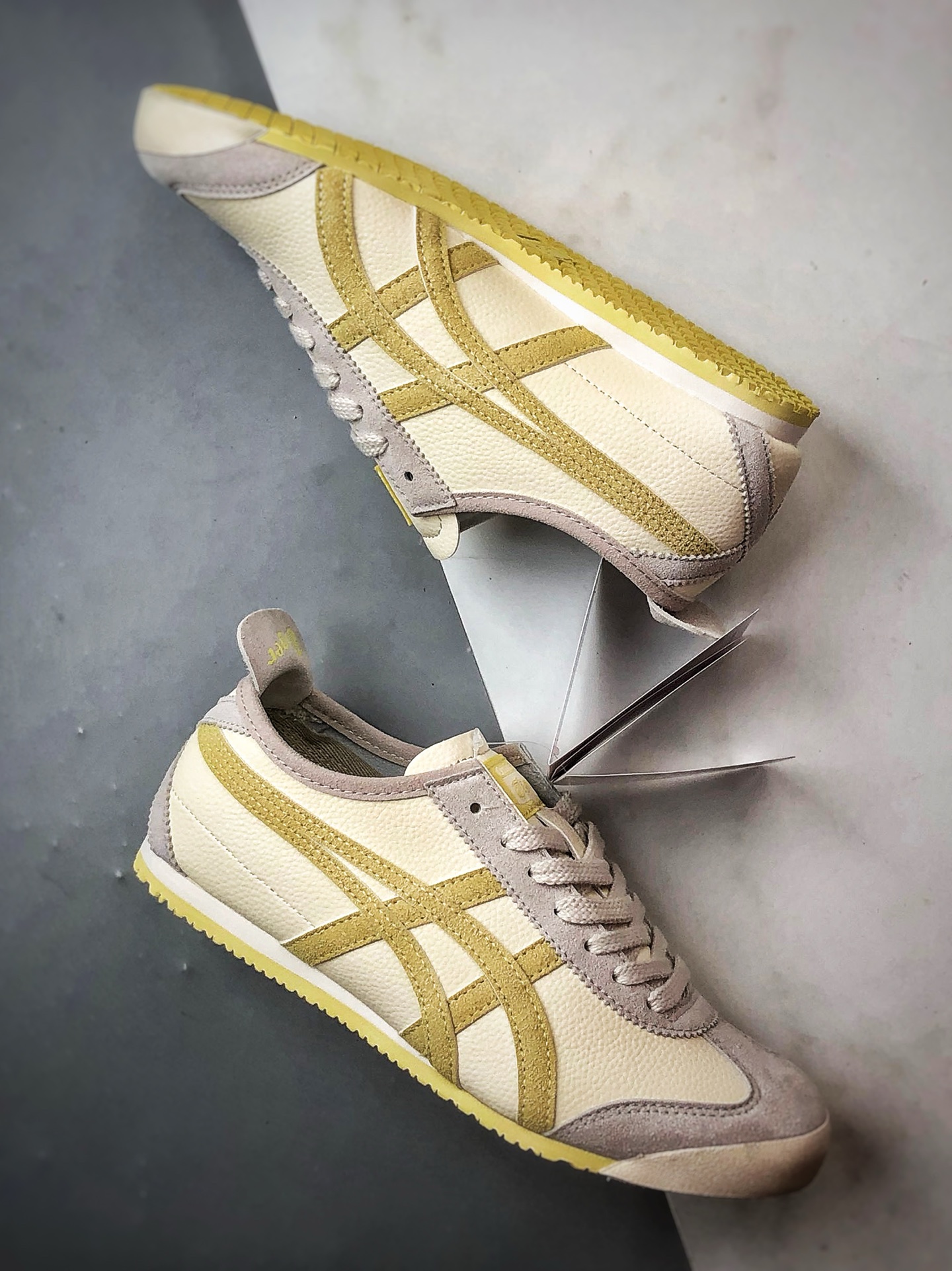 Asics 鬼冢虎 Mexico 66 Vin 米黄色 1183B391-103-莆田鞋,莆田鞋货源,高仿鞋,高仿鞋货源,安福档口,莆田高仿鞋,莆田鞋批发,高仿鞋批发,莆田高仿运动鞋,高仿运动鞋,莆田运动鞋 Asics 鬼冢虎 Mexico 66 Vin 米黄色 1183B391-103