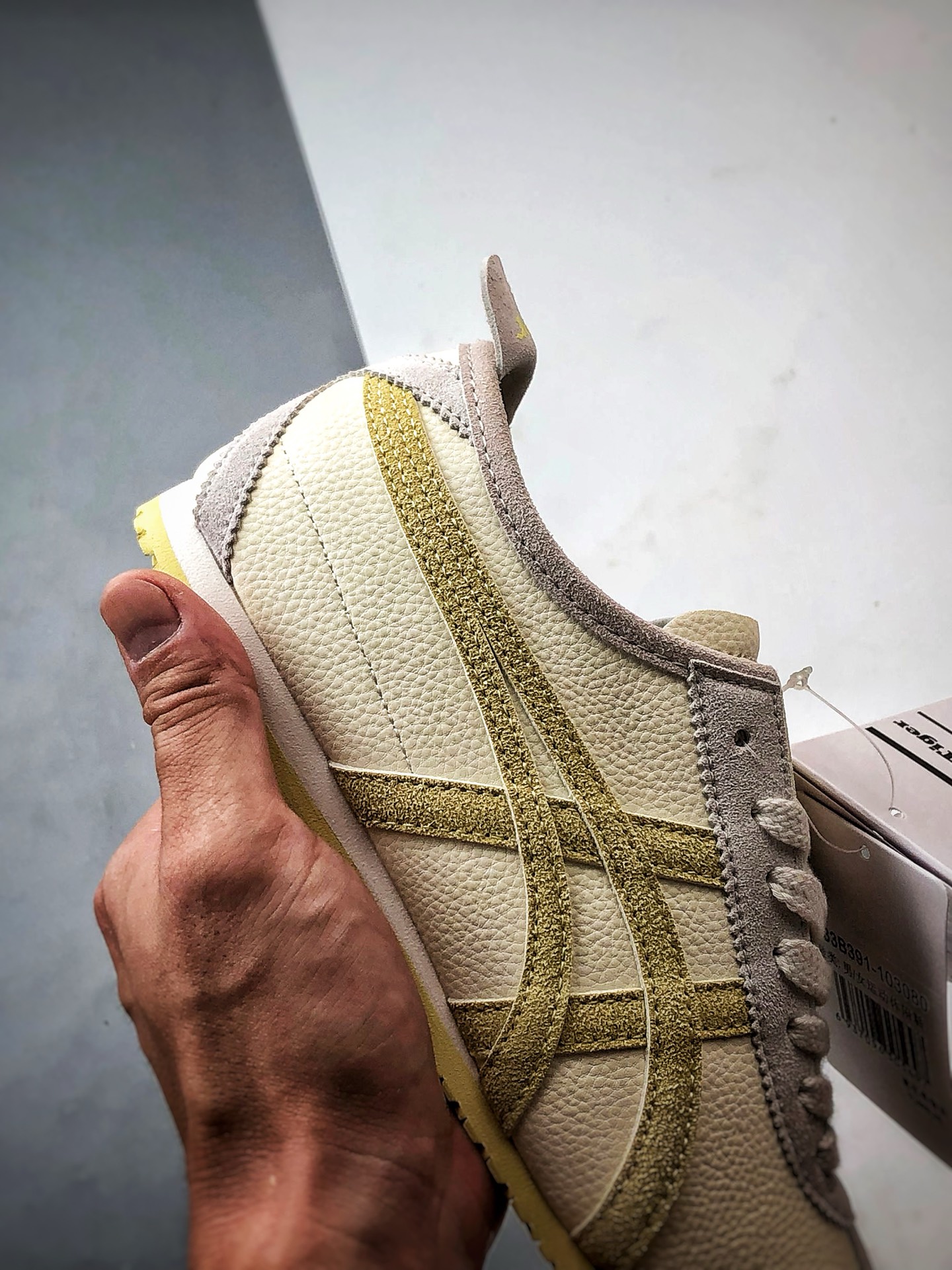 Asics 鬼冢虎 Mexico 66 Vin 米黄色 1183B391-103-莆田鞋,莆田鞋货源,高仿鞋,高仿鞋货源,安福档口,莆田高仿鞋,莆田鞋批发,高仿鞋批发,莆田高仿运动鞋,高仿运动鞋,莆田运动鞋 Asics 鬼冢虎 Mexico 66 Vin 米黄色 1183B391-103