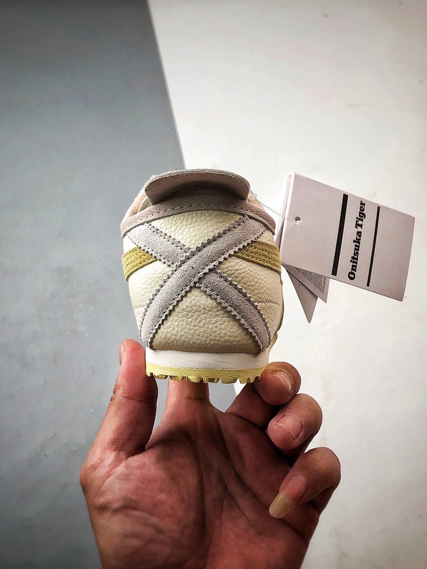 Asics 鬼冢虎 Mexico 66 Vin 米黄色 1183B391-103-莆田鞋,莆田鞋货源,高仿鞋,高仿鞋货源,安福档口,莆田高仿鞋,莆田鞋批发,高仿鞋批发,莆田高仿运动鞋,高仿运动鞋,莆田运动鞋 Asics 鬼冢虎 Mexico 66 Vin 米黄色 1183B391-103