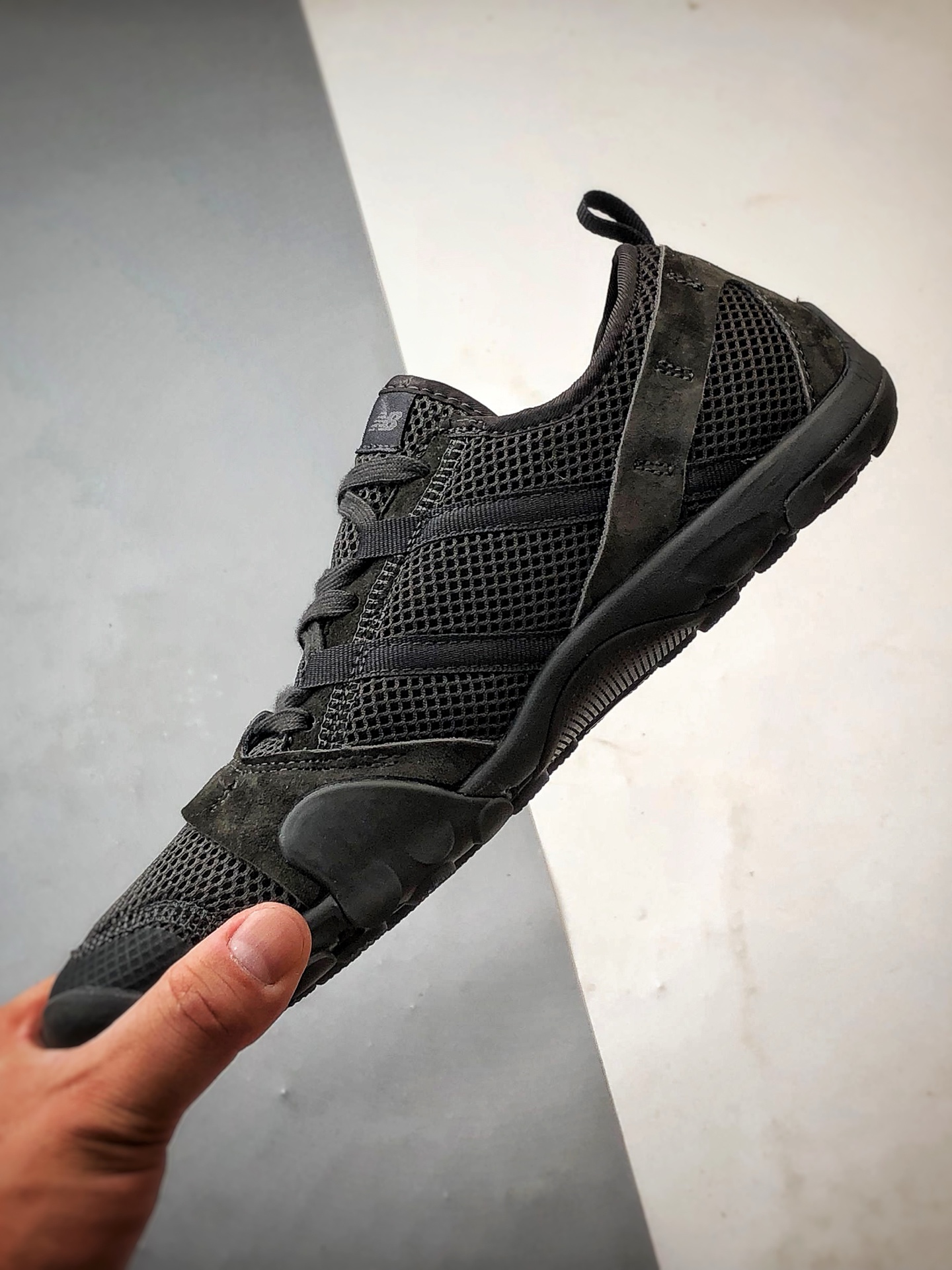 New Balance MT10 黑色 薄底赤足极简越野运动跑步鞋 MT10OAC-莆田鞋,莆田鞋货源,高仿鞋,高仿鞋货源,安福档口,莆田高仿鞋,莆田鞋批发,高仿鞋批发,莆田高仿运动鞋,高仿运动鞋,莆田运动鞋 New Balance MT10 黑色 薄底赤足极简越野运动跑步鞋 MT10OAC