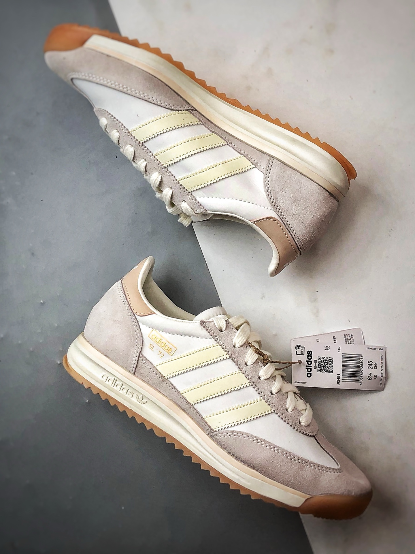 AD Originals SL 72 RS 米色 联名经典复古轻便休闲运动慢跑鞋 JI2491-莆田鞋,莆田鞋货源,高仿鞋,高仿鞋货源,安福档口,莆田高仿鞋,莆田鞋批发,高仿鞋批发,莆田高仿运动鞋,高仿运动鞋,莆田运动鞋 AD Originals SL 72 RS 米色 联名经典复古轻便休闲运动慢跑鞋 JI2491