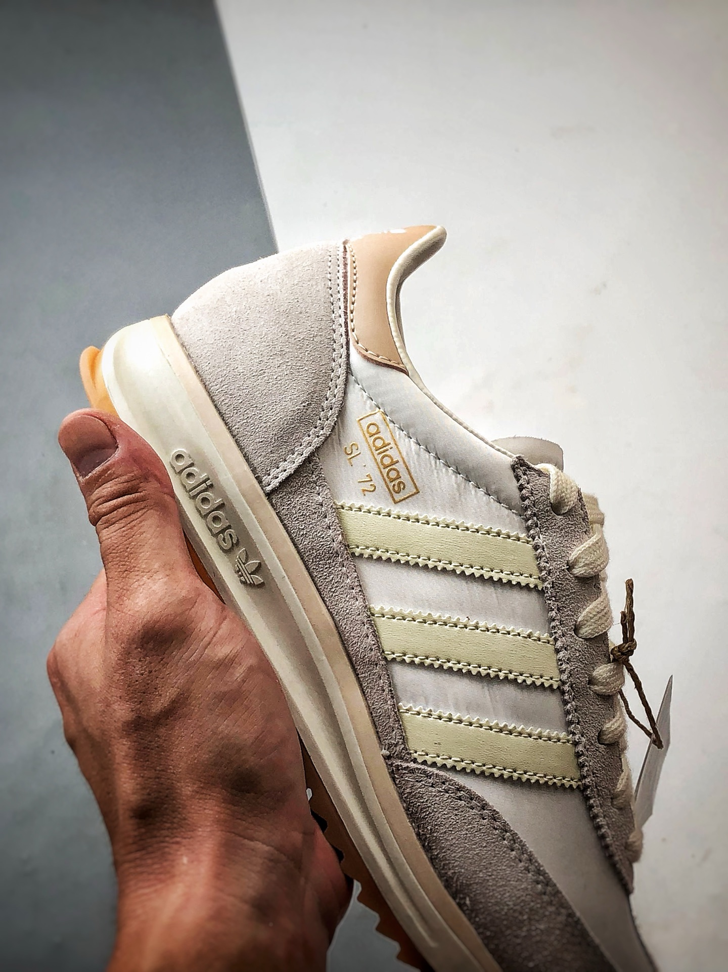 AD Originals SL 72 RS 米色 联名经典复古轻便休闲运动慢跑鞋 JI2491-莆田鞋,莆田鞋货源,高仿鞋,高仿鞋货源,安福档口,莆田高仿鞋,莆田鞋批发,高仿鞋批发,莆田高仿运动鞋,高仿运动鞋,莆田运动鞋 AD Originals SL 72 RS 米色 联名经典复古轻便休闲运动慢跑鞋 JI2491