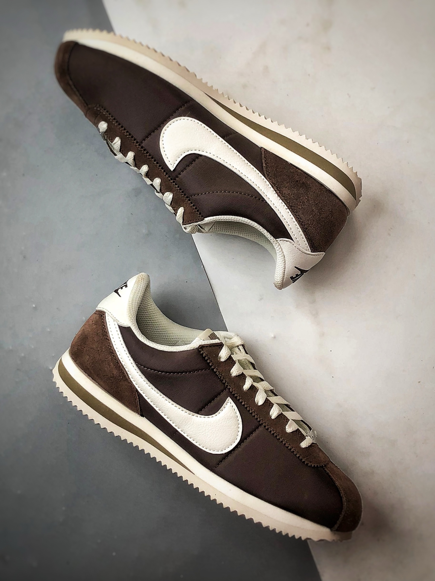 NK Cortez 褐色 阿甘复古初代网面慢跑鞋 DZ2795-200-莆田鞋,莆田鞋货源,高仿鞋,高仿鞋货源,安福档口,莆田高仿鞋,莆田鞋批发,高仿鞋批发,莆田高仿运动鞋,高仿运动鞋,莆田运动鞋 NK Cortez 褐色 阿甘复古初代网面慢跑鞋 DZ2795-200