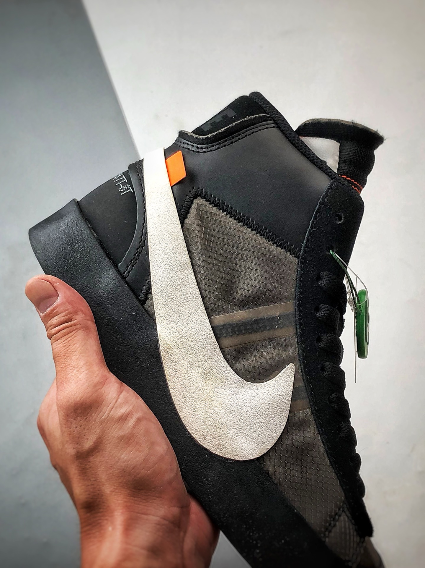 OFF-WHITE X NK Blazer Mid Grim Reaper 万圣节黑白 AA3832-001-莆田鞋,莆田鞋货源,高仿鞋,高仿鞋货源,安福档口,莆田高仿鞋,莆田鞋批发,高仿鞋批发,莆田高仿运动鞋,高仿运动鞋,莆田运动鞋 OFF-WHITE X NK Blazer Mid Grim Reaper 万圣节黑白 AA3832-001