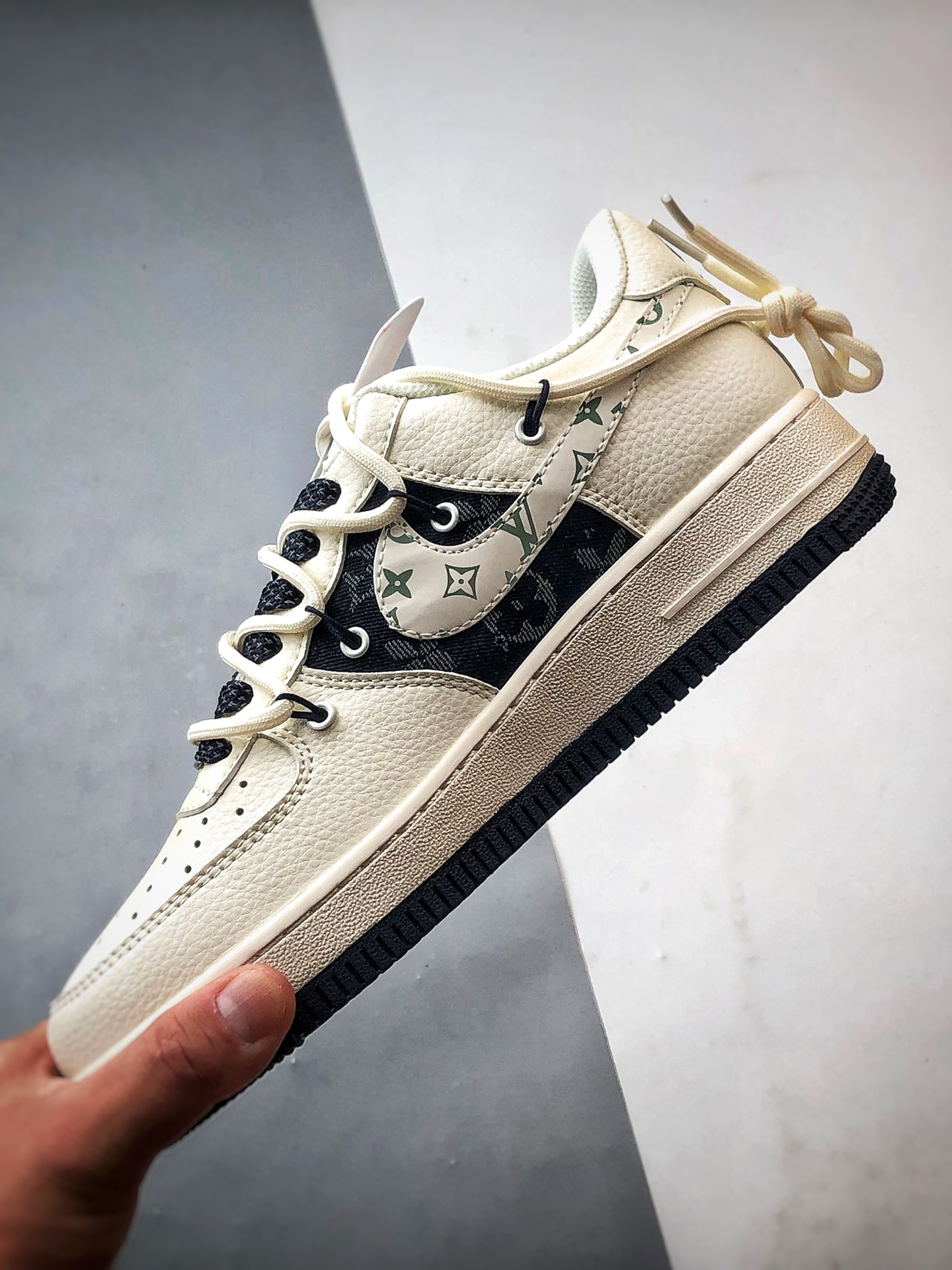 LV x Air Force 1 Low 白黑解构 DM6868-098-莆田鞋,莆田鞋货源,高仿鞋,高仿鞋货源,安福档口,莆田高仿鞋,莆田鞋批发,高仿鞋批发,莆田高仿运动鞋,高仿运动鞋,莆田运动鞋 LV x Air Force 1 Low 白黑解构 DM6868-098