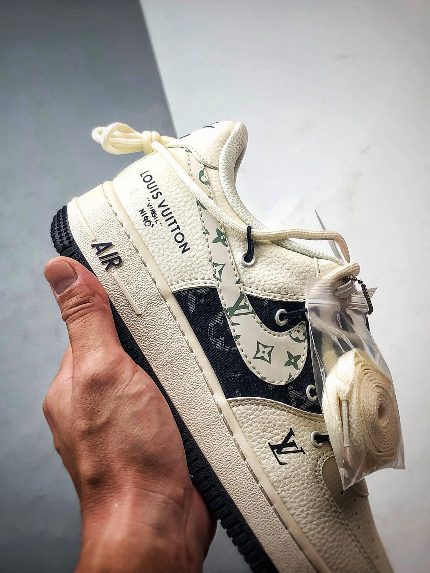 LV x Air Force 1 Low 白黑解构 DM6868-098-莆田鞋,莆田鞋货源,高仿鞋,高仿鞋货源,安福档口,莆田高仿鞋,莆田鞋批发,高仿鞋批发,莆田高仿运动鞋,高仿运动鞋,莆田运动鞋 LV x Air Force 1 Low 白黑解构 DM6868-098