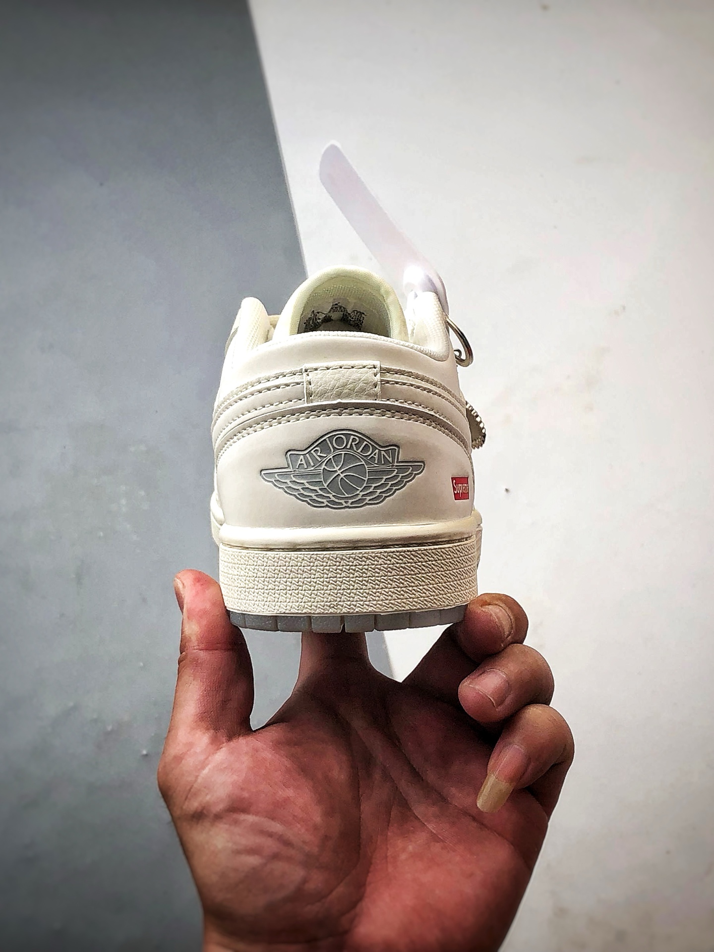 Air Jordan 1 Low ”高端定制” Sup反光米白 XX3168-175-莆田鞋,莆田鞋货源,高仿鞋,高仿鞋货源,安福档口,莆田高仿鞋,莆田鞋批发,高仿鞋批发,莆田高仿运动鞋,高仿运动鞋,莆田运动鞋 Air Jordan 1 Low ”高端定制” Sup反光米白 XX3168-175