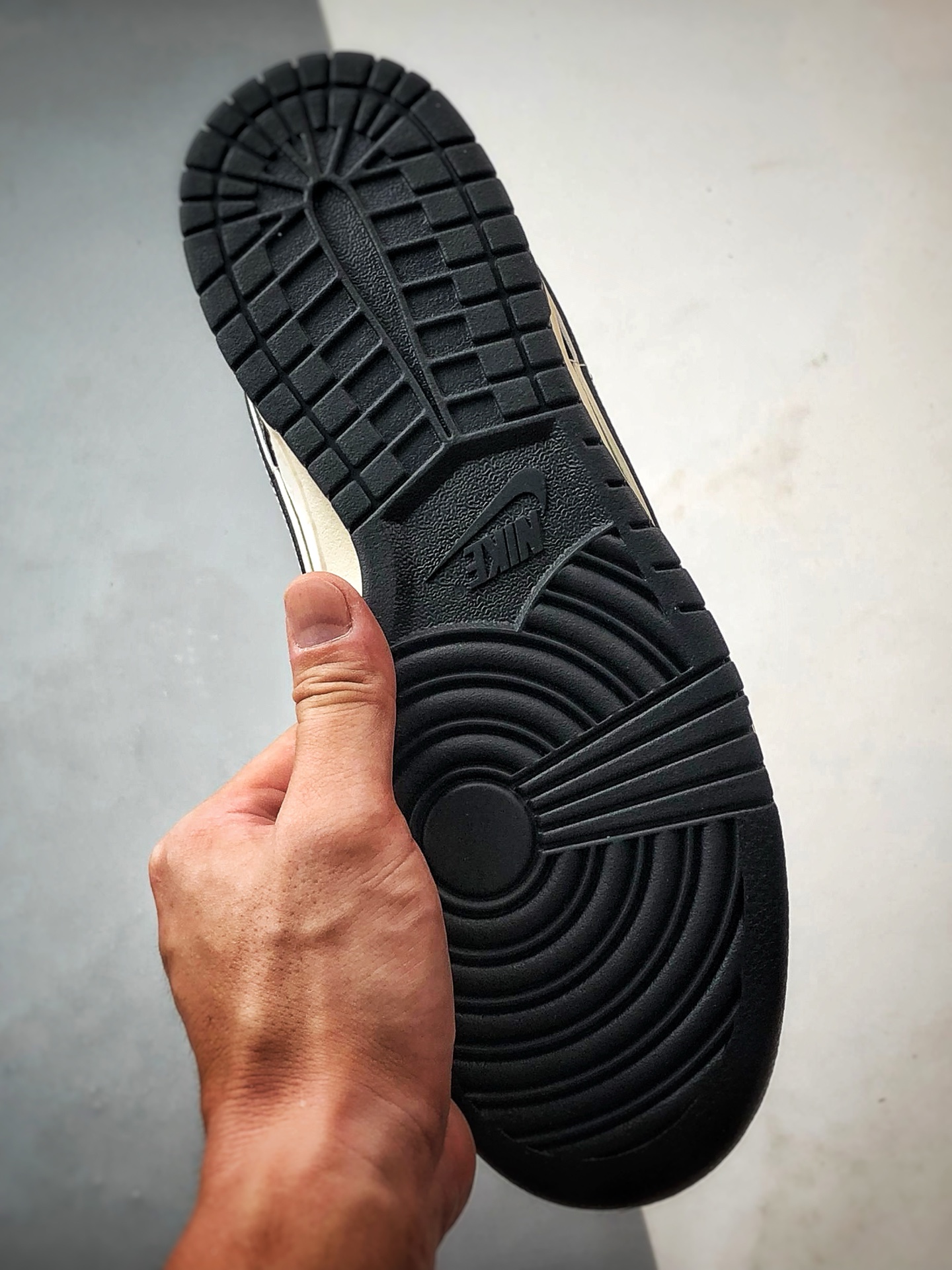 NK Dunk Low Retro ”DIY高端定制” LV印花米白黑反光 低帮休闲运动板鞋 YX5066-358-莆田鞋,莆田鞋货源,高仿鞋,高仿鞋货源,安福档口,莆田高仿鞋,莆田鞋批发,高仿鞋批发,莆田高仿运动鞋,高仿运动鞋,莆田运动鞋 NK Dunk Low Retro ”DIY高端定制” LV印花米白黑反光 低帮休闲运动板鞋 YX5066-358