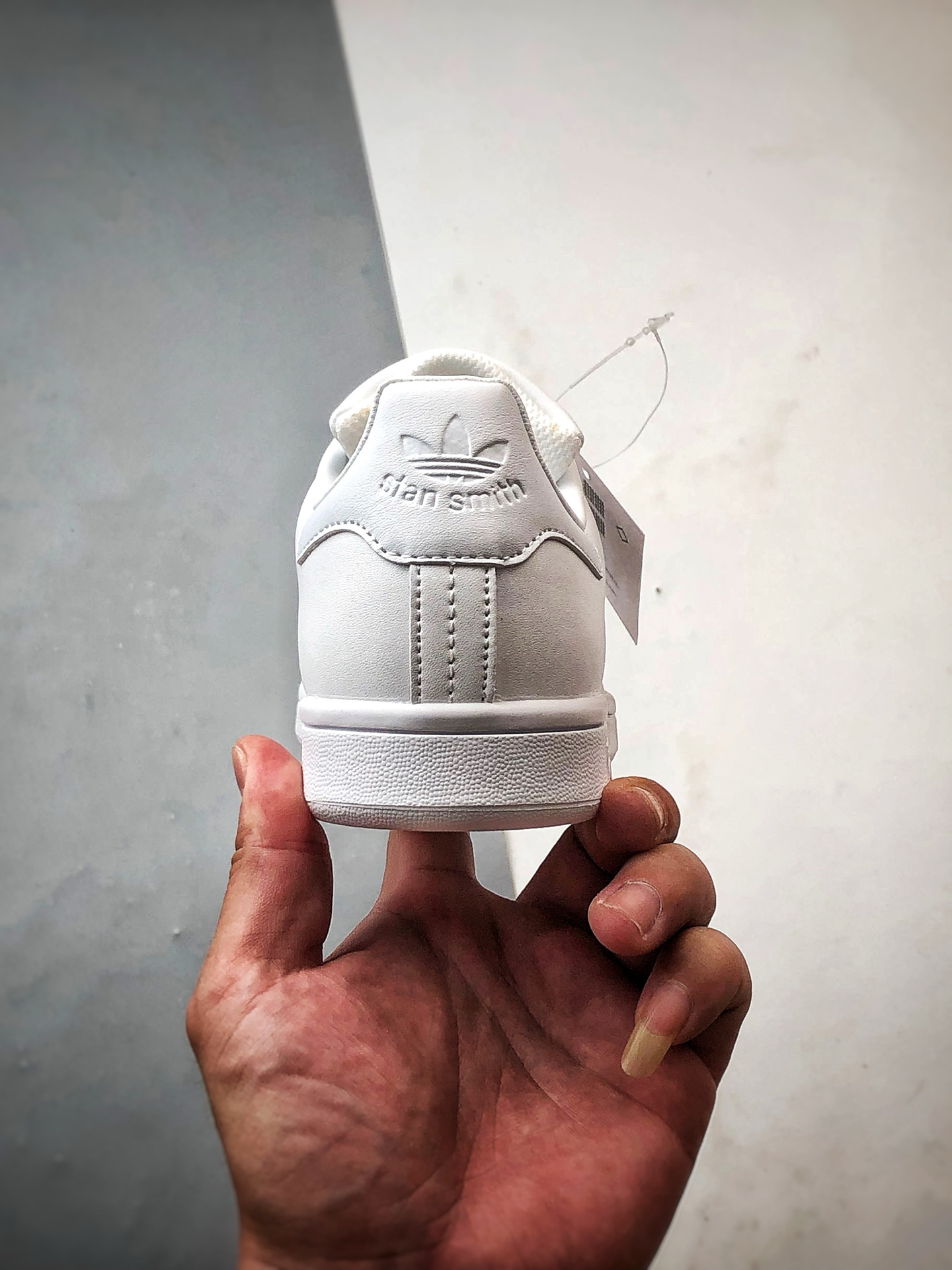 AD Originals Stan Smith 白色 复古时尚舒适运动休闲板鞋 S75104-莆田鞋,莆田鞋货源,高仿鞋,高仿鞋货源,安福档口,莆田高仿鞋,莆田鞋批发,高仿鞋批发,莆田高仿运动鞋,高仿运动鞋,莆田运动鞋 AD Originals Stan Smith 白色 复古时尚舒适运动休闲板鞋 S75104