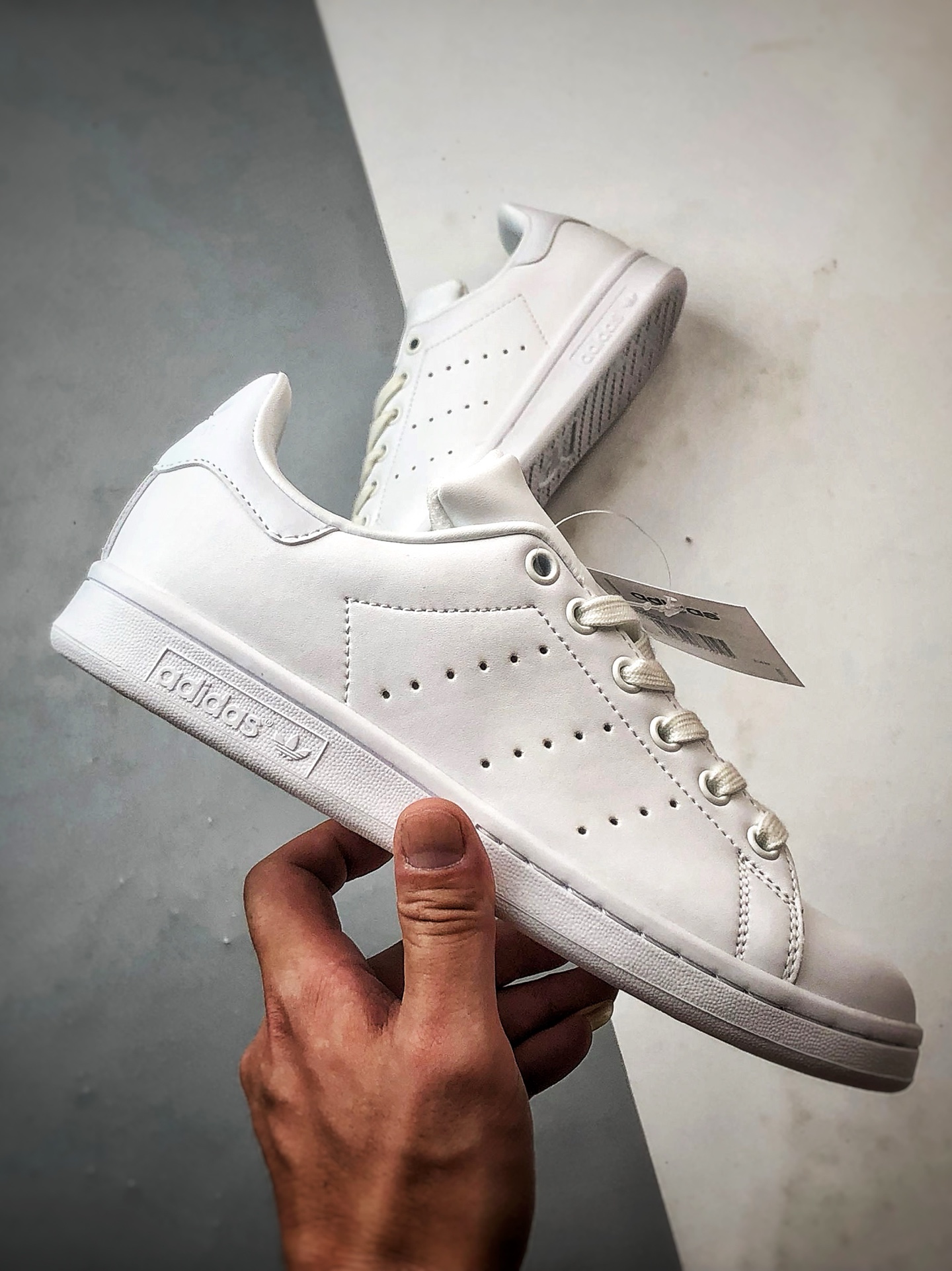 AD Originals Stan Smith 白色 复古时尚舒适运动休闲板鞋 S75104-莆田鞋,莆田鞋货源,高仿鞋,高仿鞋货源,安福档口,莆田高仿鞋,莆田鞋批发,高仿鞋批发,莆田高仿运动鞋,高仿运动鞋,莆田运动鞋 AD Originals Stan Smith 白色 复古时尚舒适运动休闲板鞋 S75104